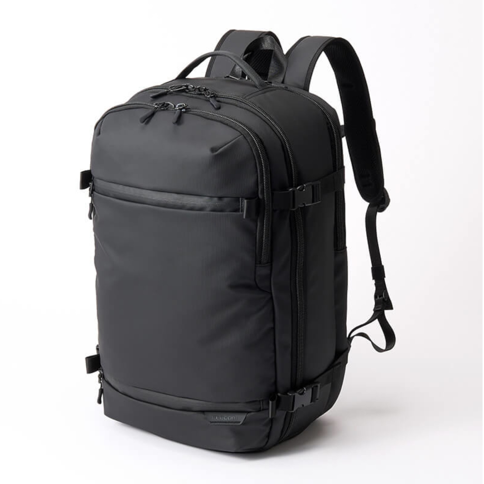 「シューズ収納トラベルバックパックL」（1万2800円）