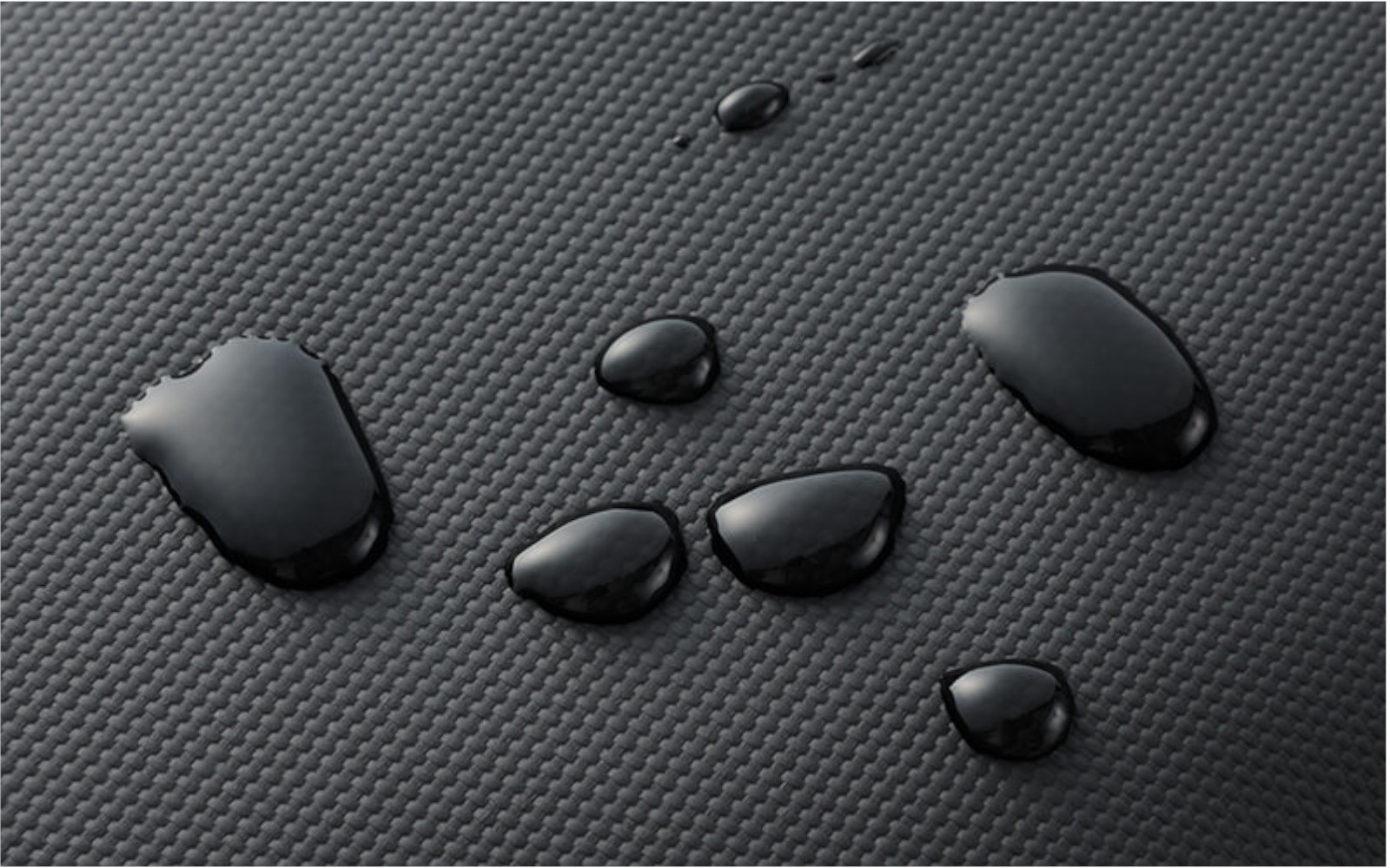 生地は樹脂コーティングを使用。水や汚れが染み込みにくい