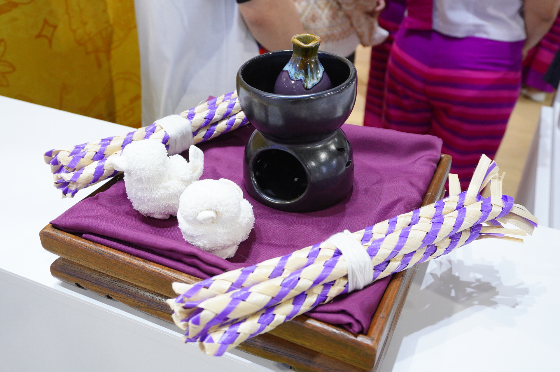 チェンマイにある有名店「ZIRA SPA」のセラピストによる、ラーンナー式ネイルダンスステージマッサージ