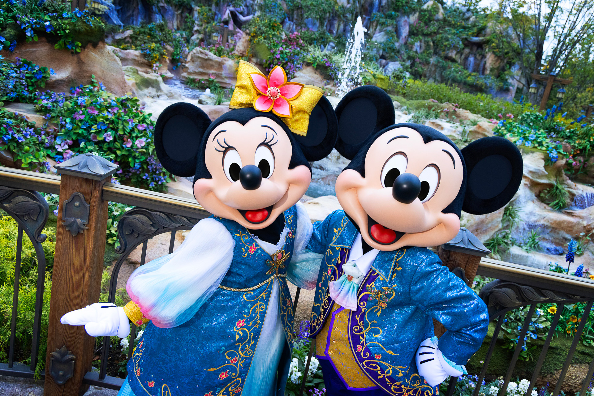 新エリア・ファンタジースプリングスとディズニーキャラを「Color of Fantasy」をテーマに撮り下ろし