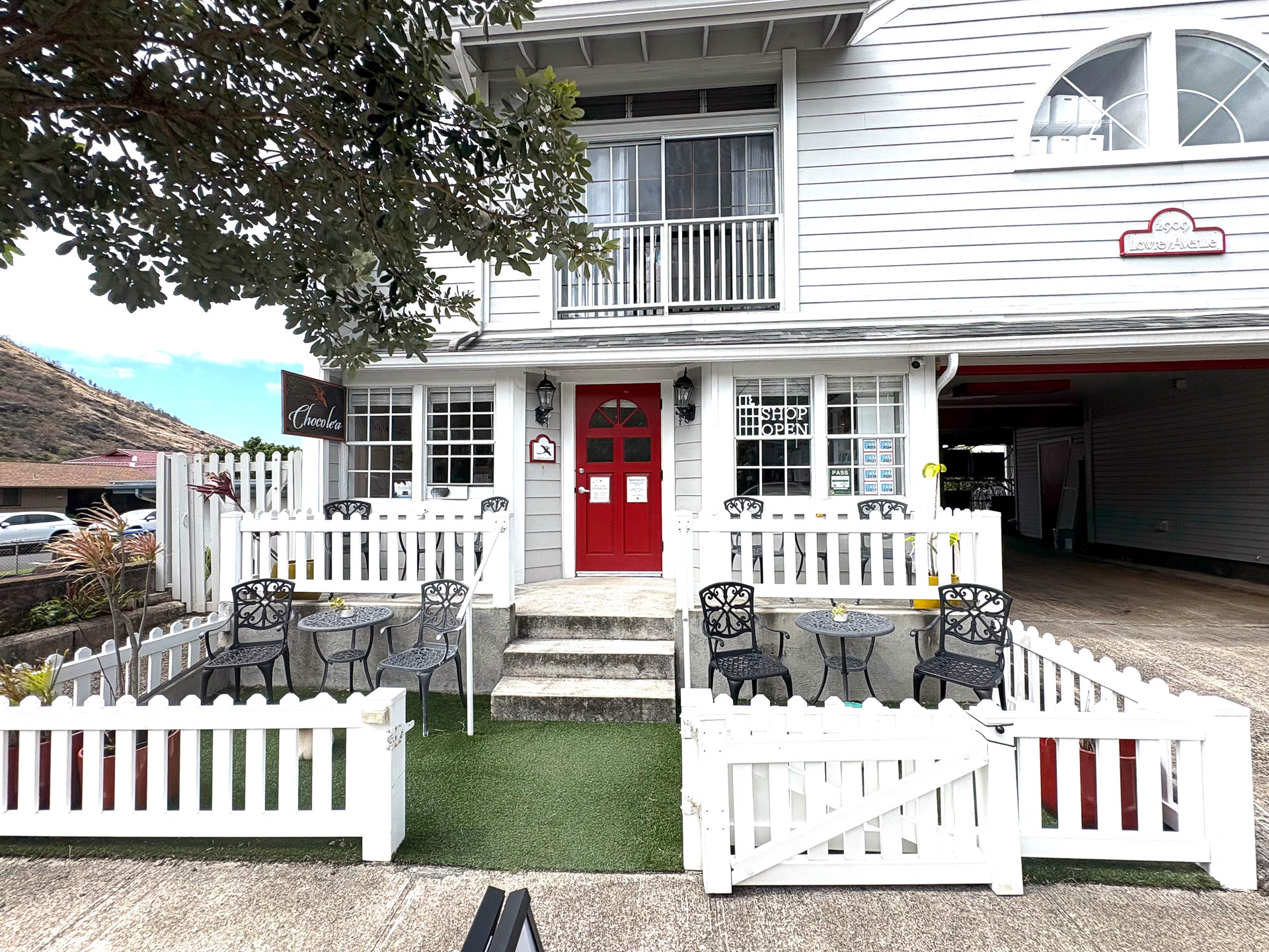 マノアの奥にこぢんまりとたたずむ「ショコレア」