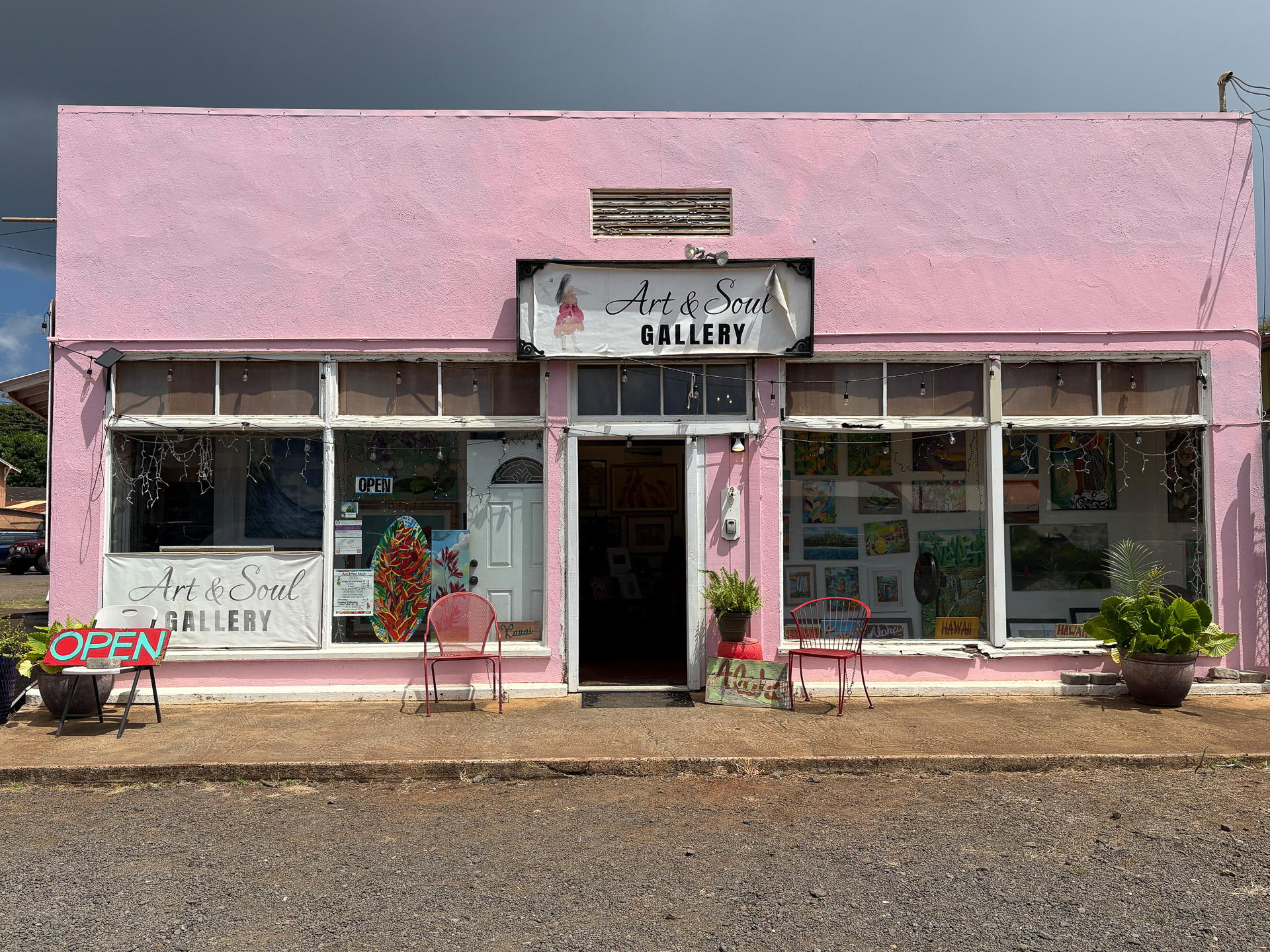 個性あふれるギャラリー巡りも楽しめる