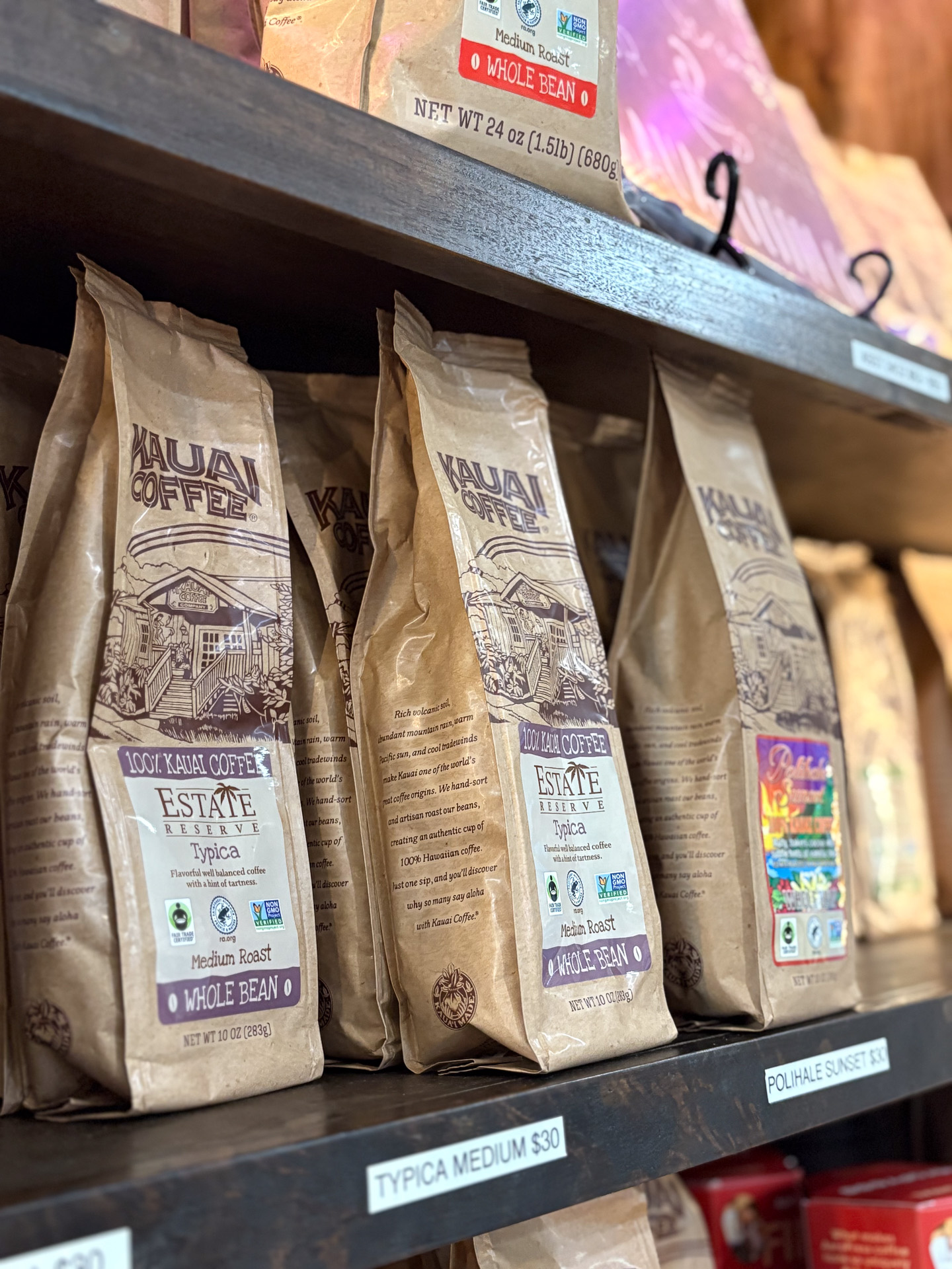 100％カウアイコーヒー（30ドル、283g）はハワイ産コーヒーのなかでは比較的リーズナブル