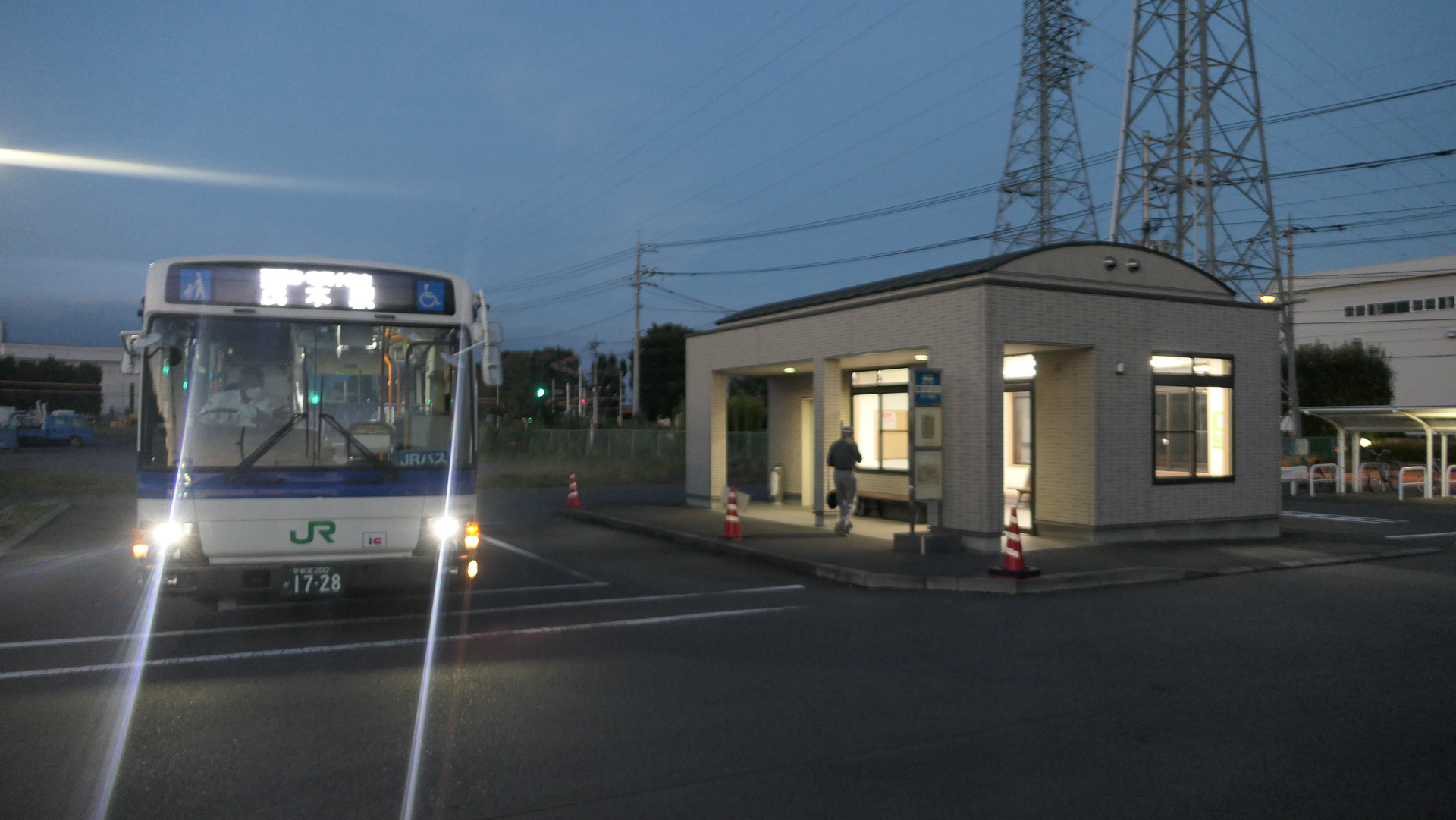 水都西線バス。この時点で20分以上遅れ
