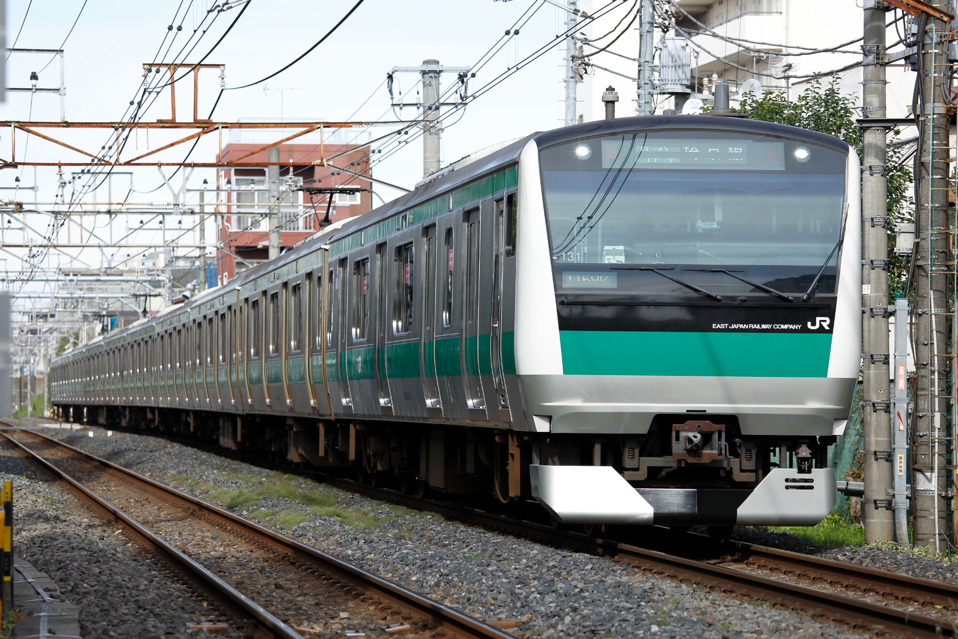 これがJR東日本のE233系7000番代。りんかい線だけでなく、相鉄への直通系統でも使われている