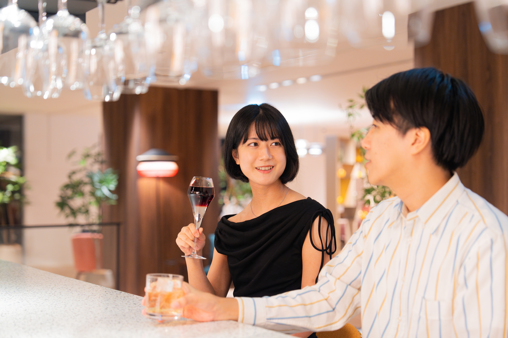 カフェ＆バーラウンジでは多彩なドリンクやアルコールを用意