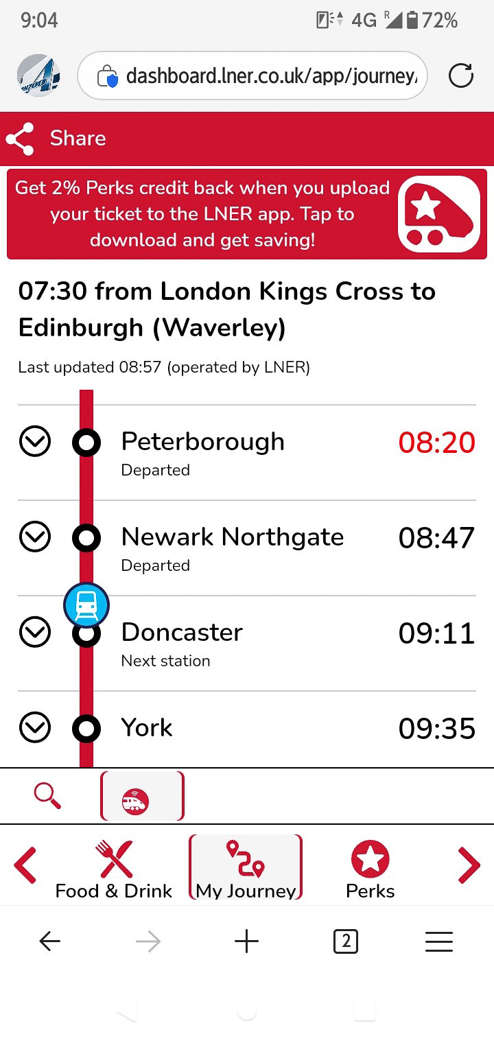 イギリスの、ロンドン・ノース・イースタン鉄道（LNER）のスマートフォンアプリ。乗車している列車の現在位置が分かるので、「ここはどこ？」問題は解決である