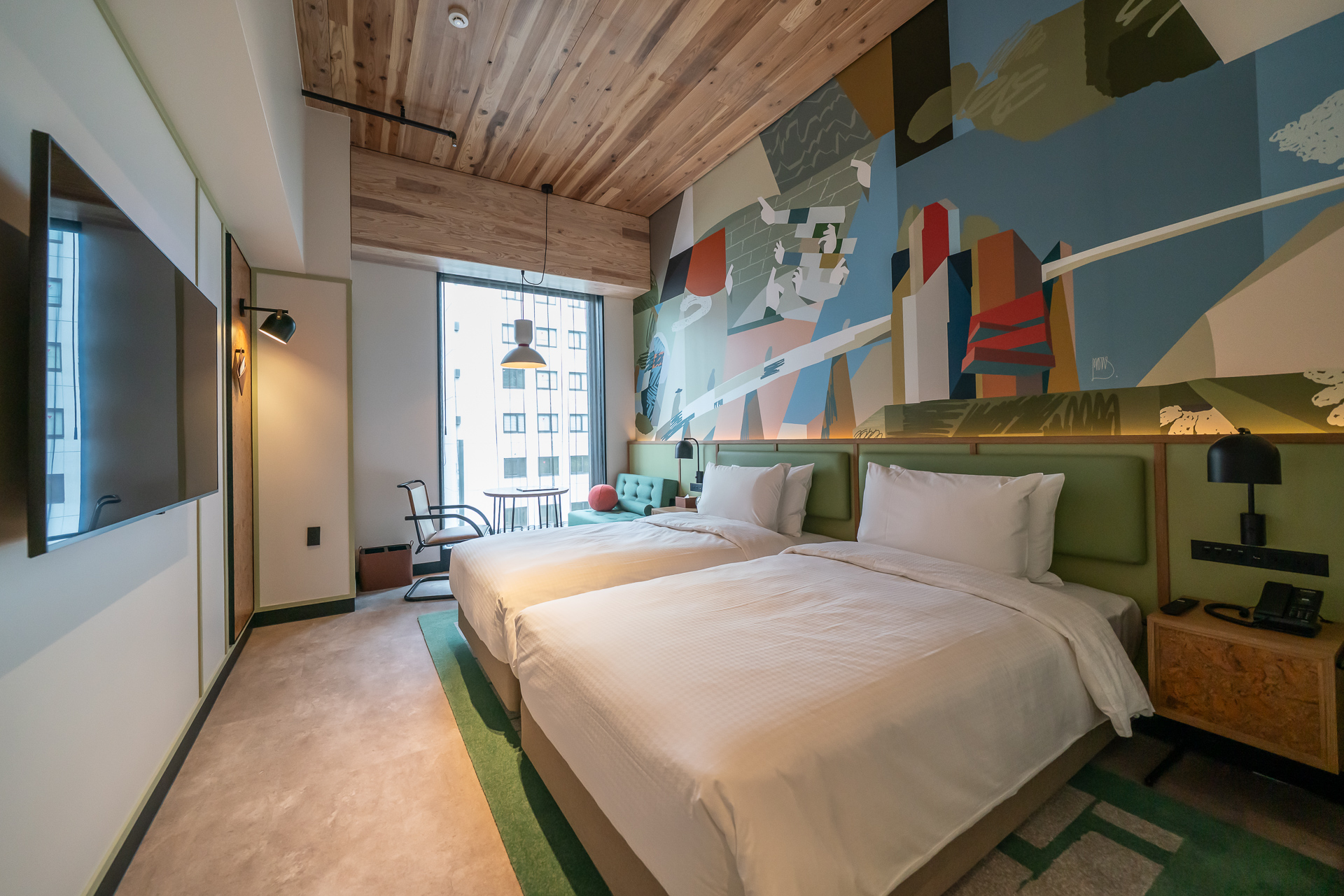 「ツイン」こちらは床がコンクリートパネル