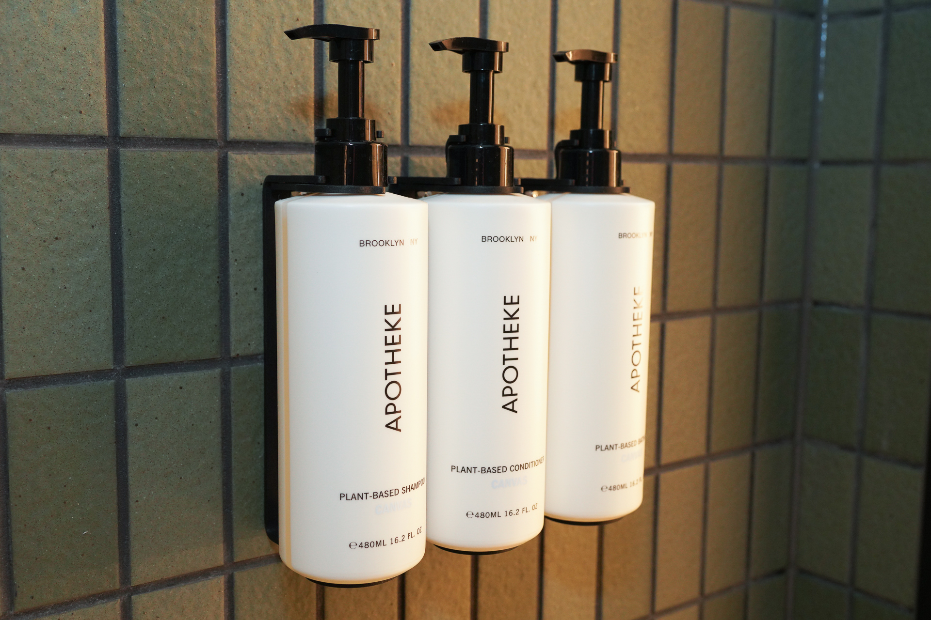 バスアメニティは備え付け