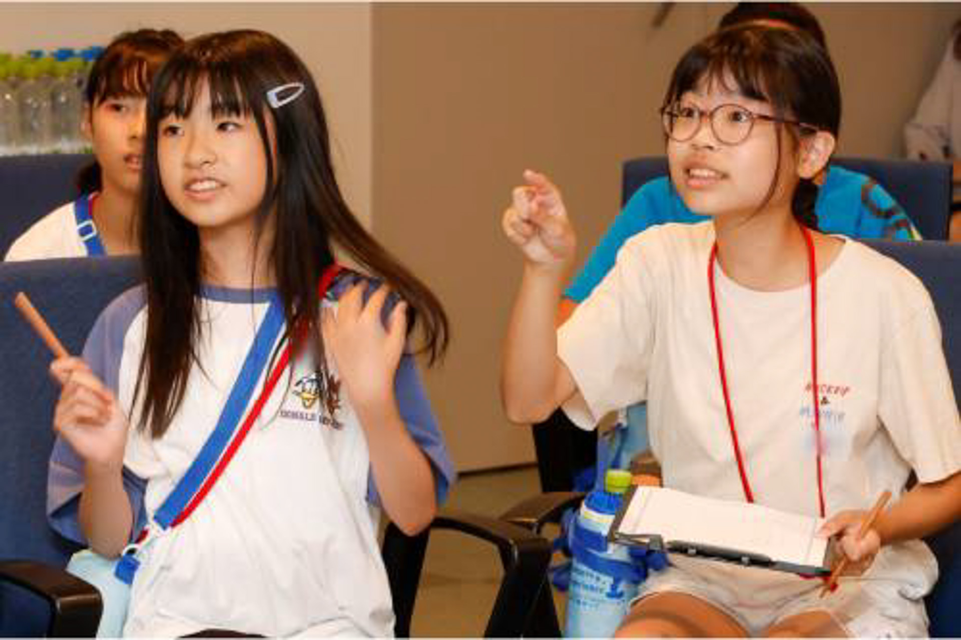 子供たちだけで自分の“夢”についてさまざまな発見を行なう