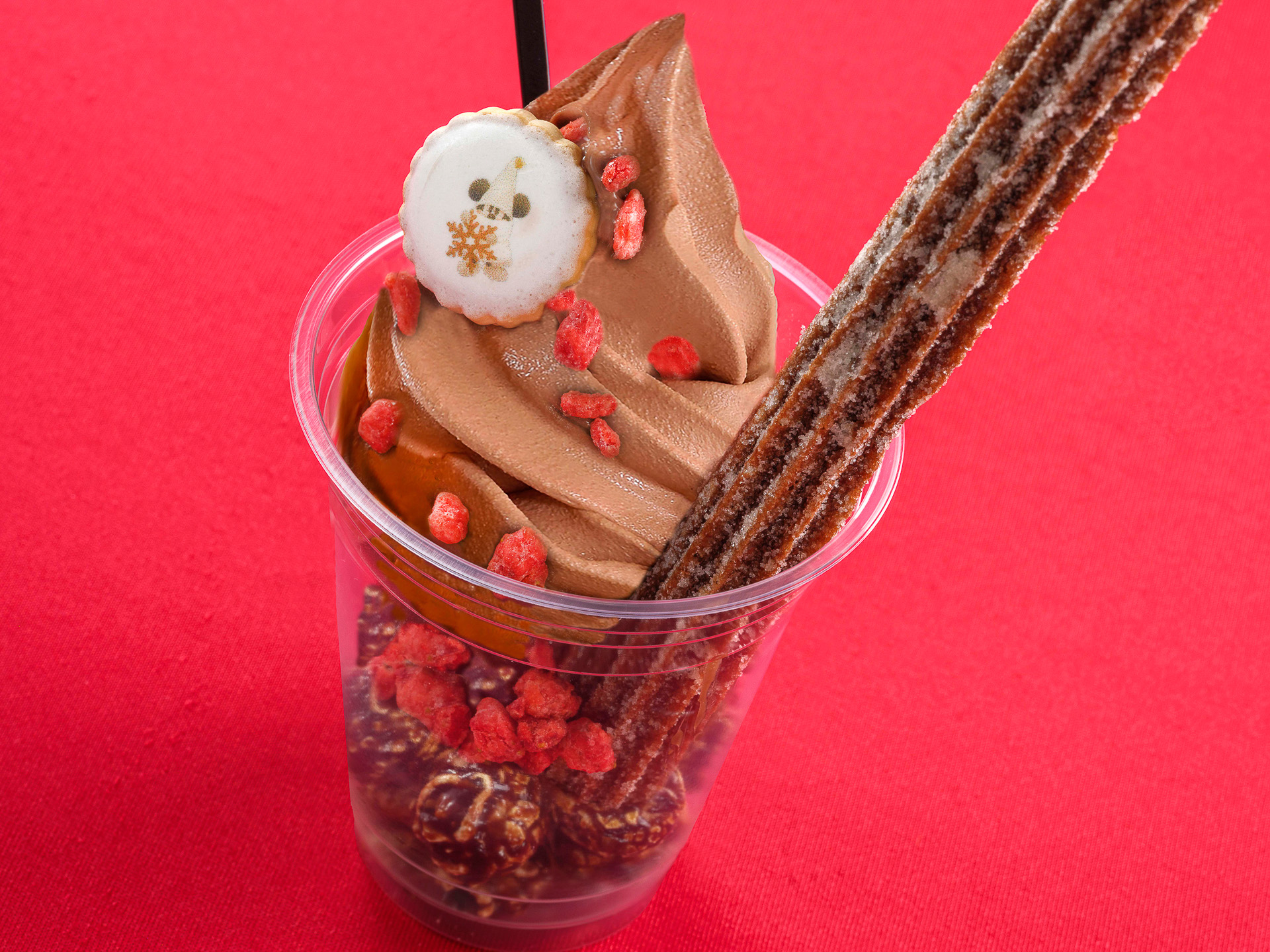 「アイスクリームコーン」の「スペシャルサンデー（チョコレートソフトクリーム＆チュロス）」（850円）