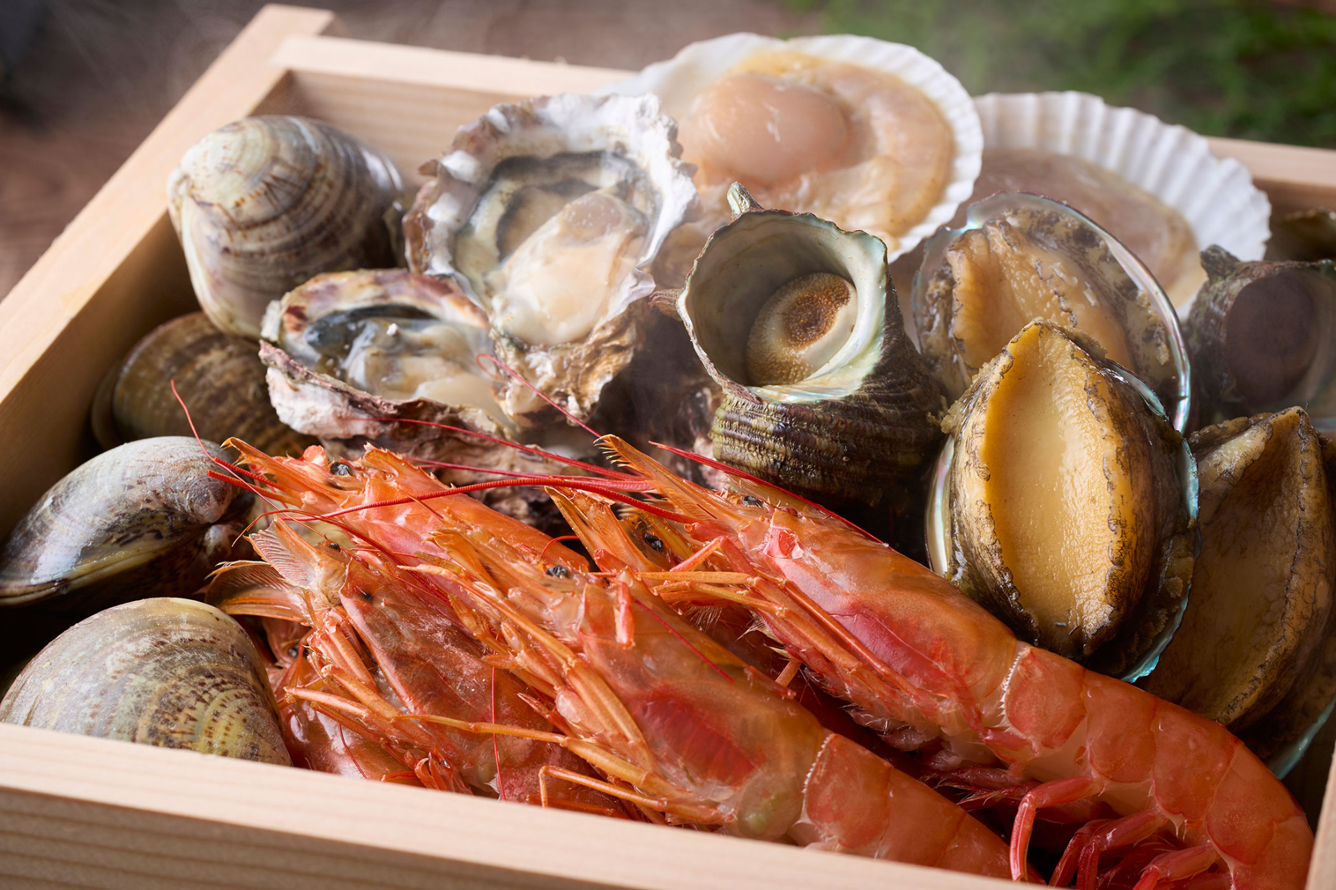 卓上コンロで作って熱々を食べられる海鮮浜蒸し