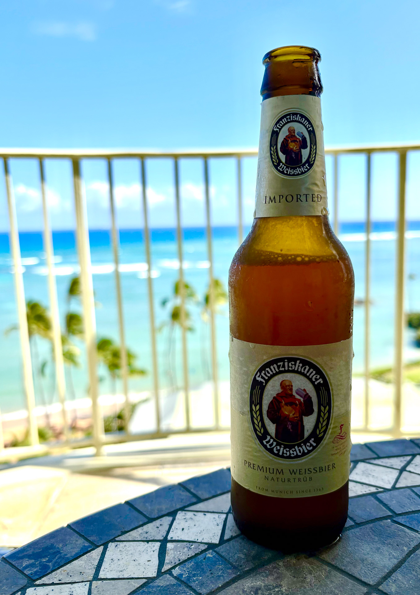 ミュンヘンのビールをハワイで飲んで気候的にどうだろう？と思うが、間違いなくグッドだった