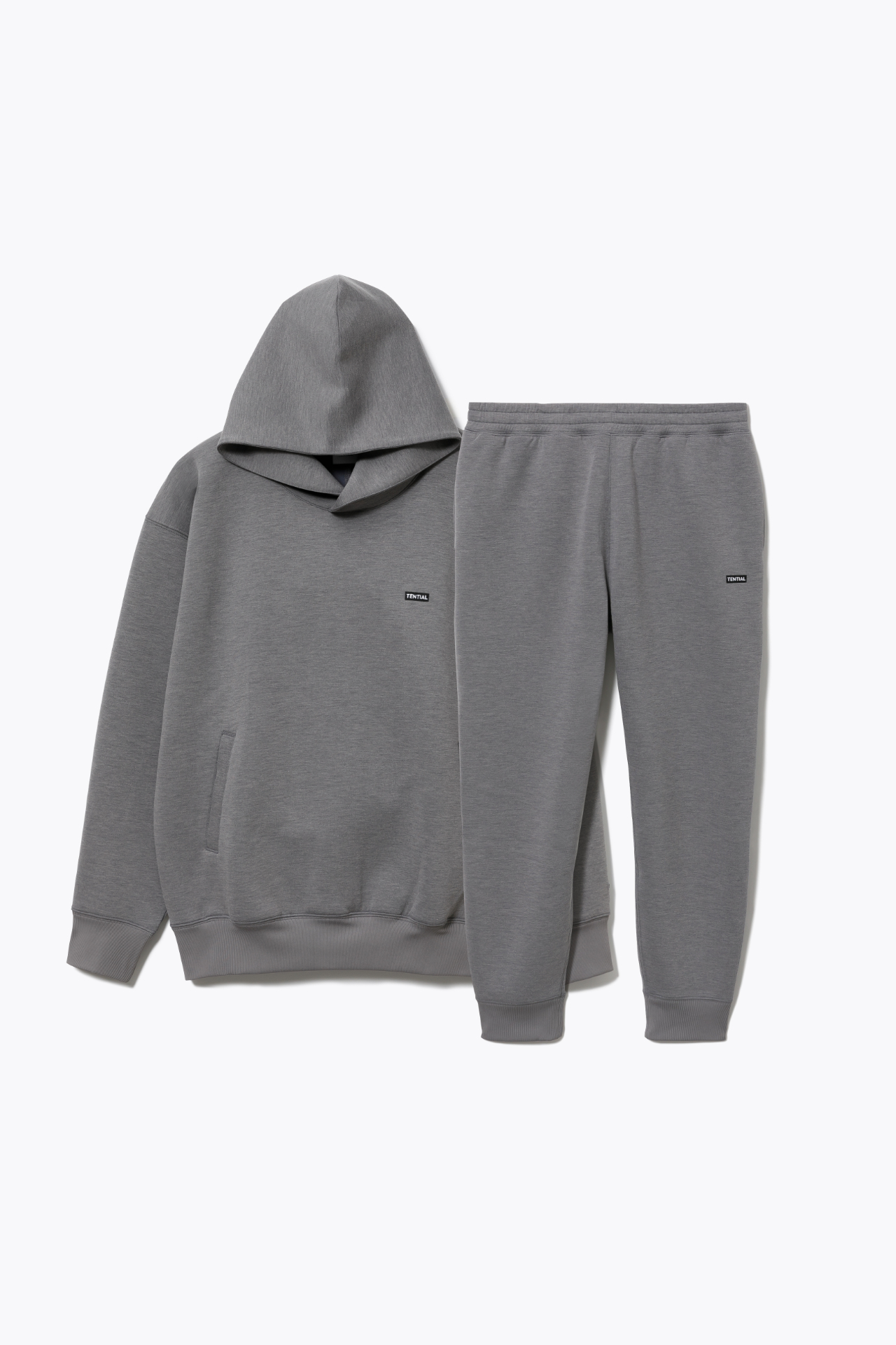 一般医療機器「MIGARU テックスウェット プルフーディ 上下セット（プルフーディー・ジョガーパンツ）」（3万1900円）