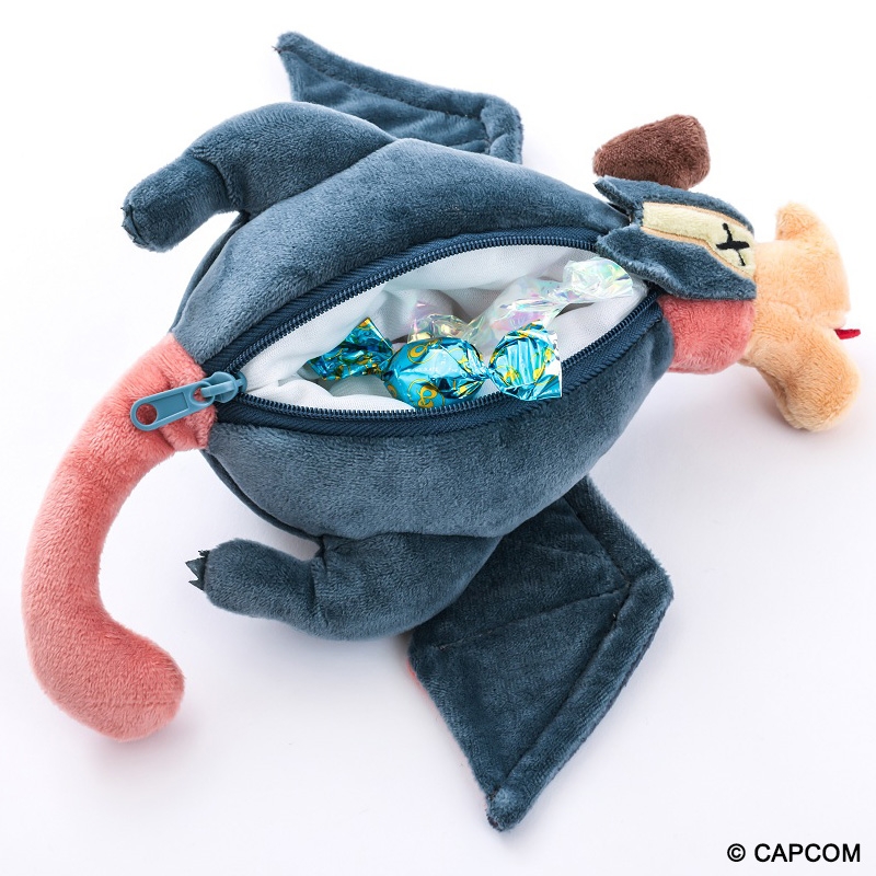 お腹にちょっとした小物を入れられる