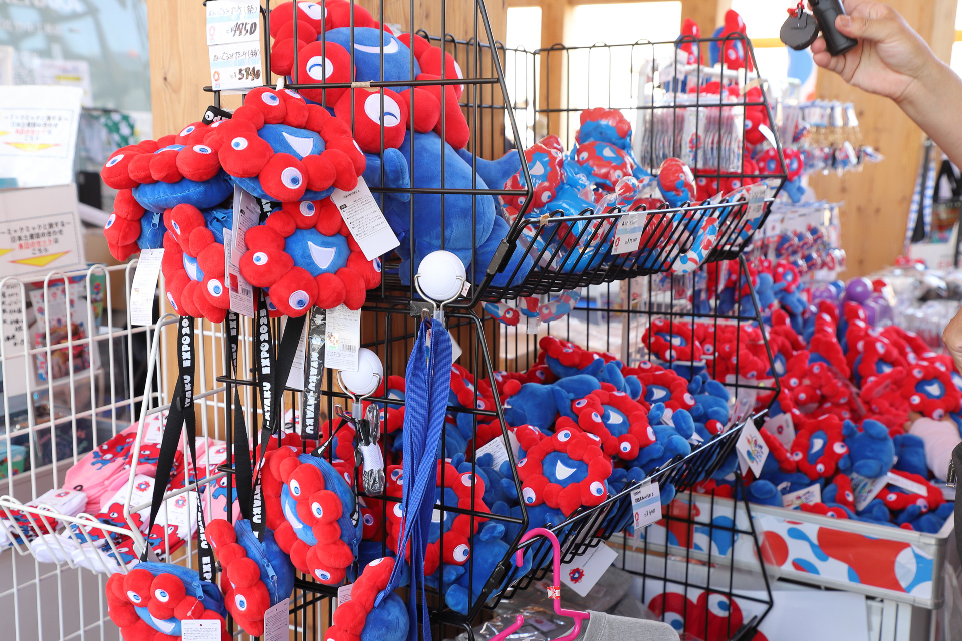 7月31日のサテライトショップ。もちろん今はもっと混むが、それでもメインの店舗より待たずに済む