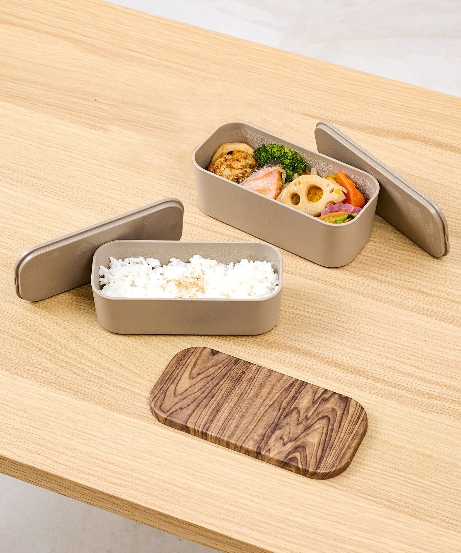 木目風ランチボックス2段（640mL：550円）
