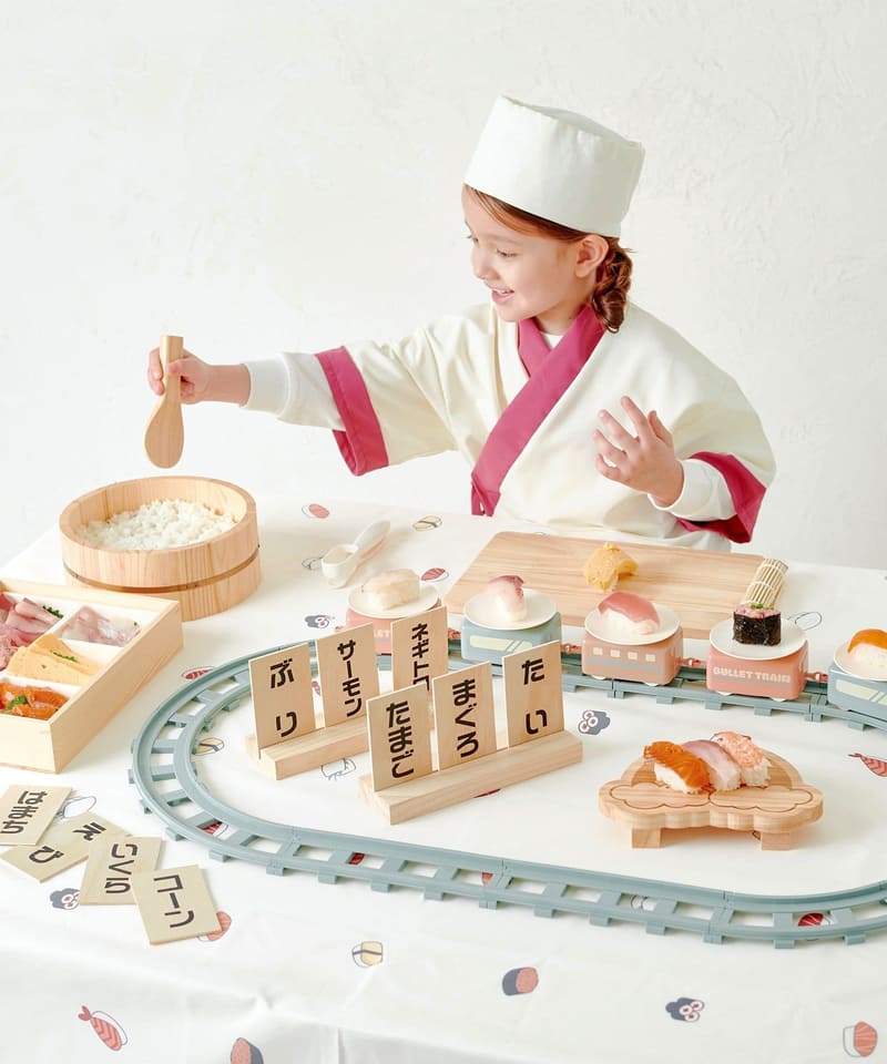 3COINS、お家で寿司職人アイテム。電車の回転レーンやしゃりメーカーは