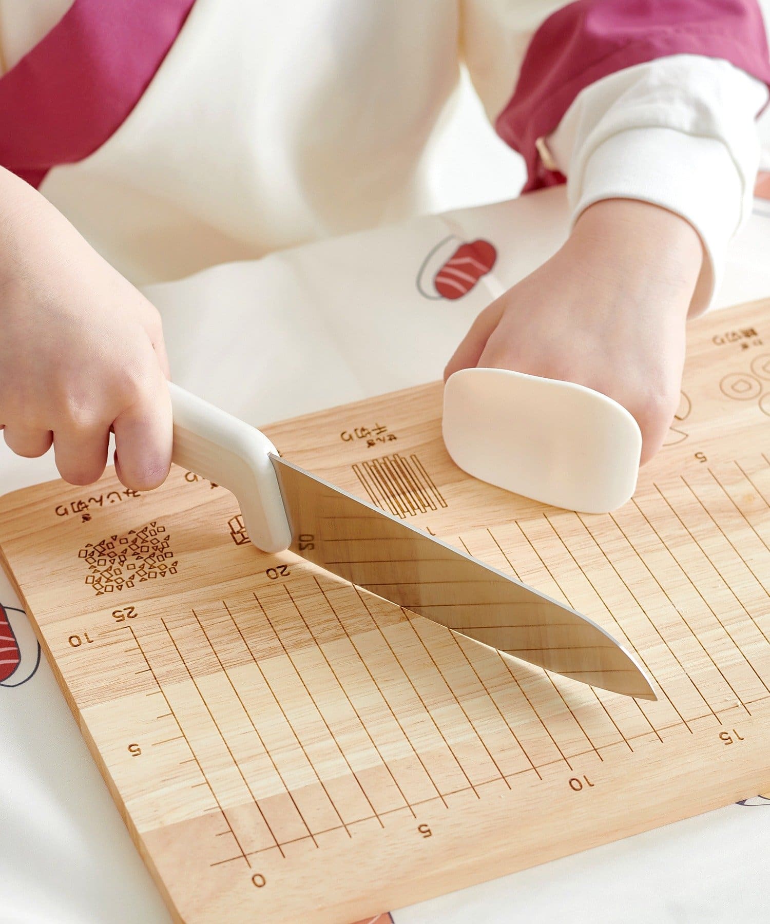 「包丁＆ガードセット」（880円）