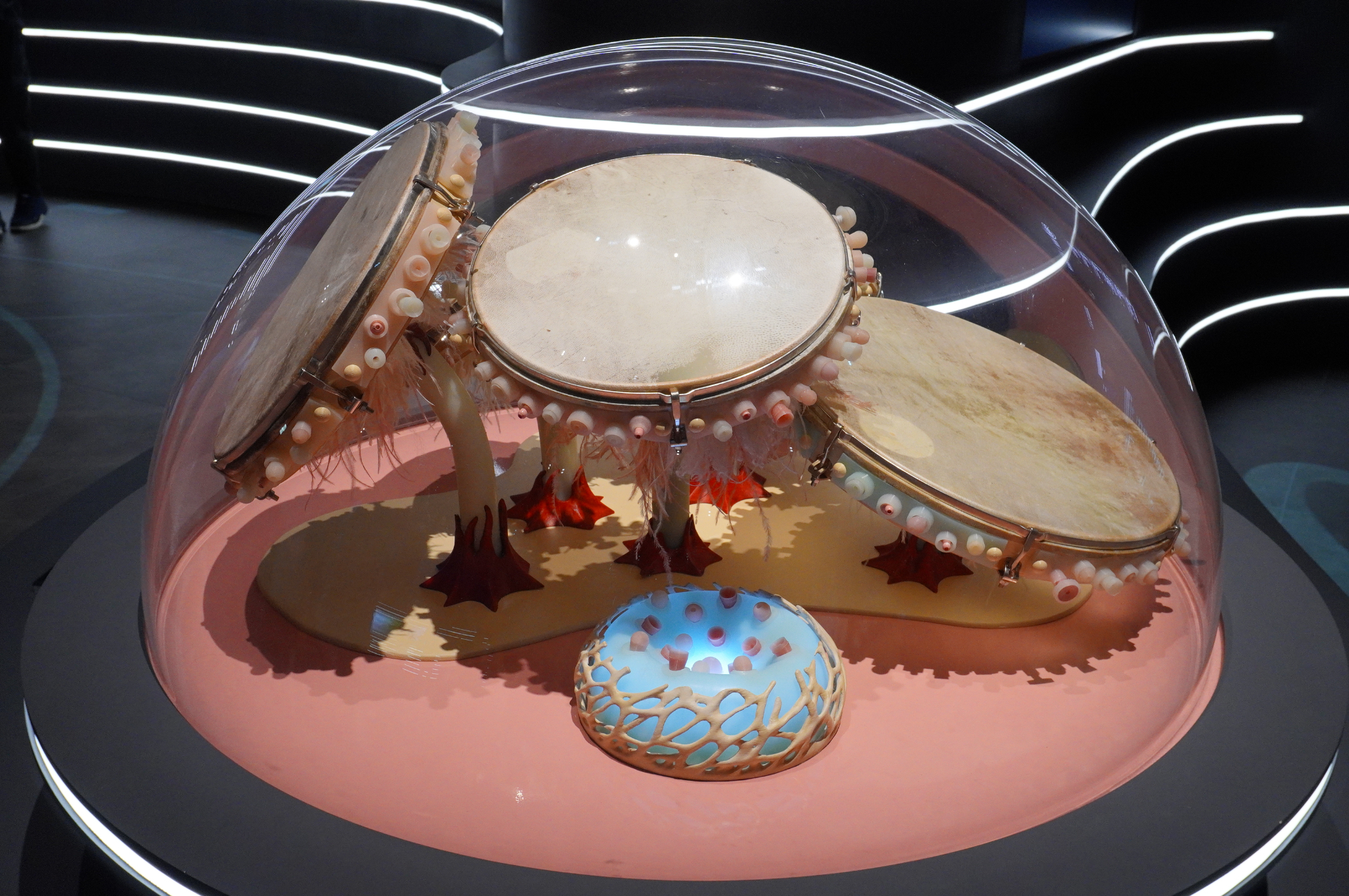 イタリアの呼吸を光や色の強さでリアルタイムで示している現代アート