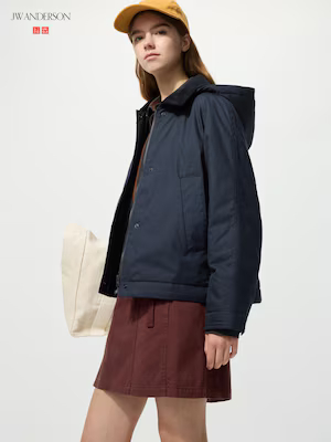 ミニスカート（3色、各3990円）