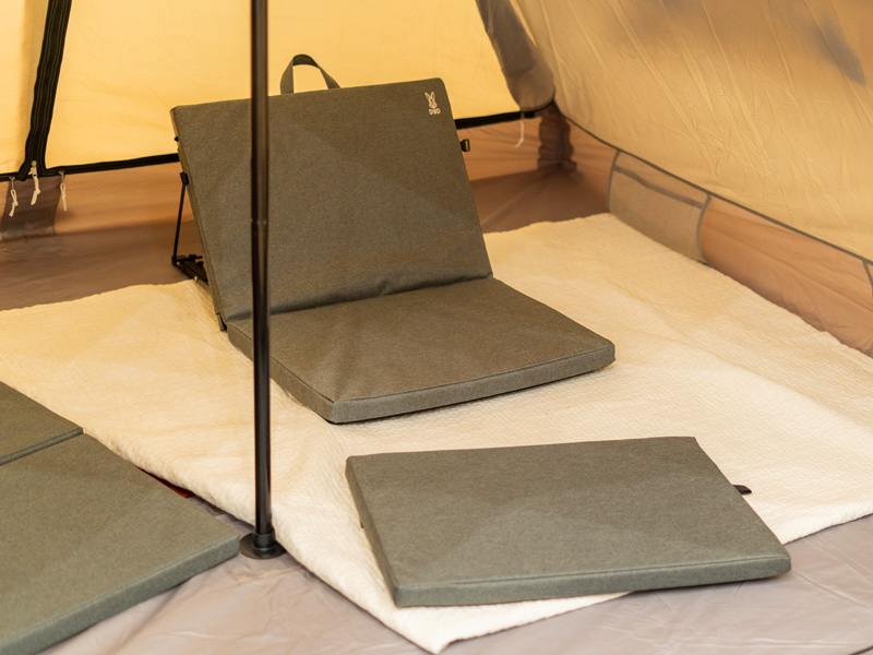 DOD、1人用折りたたみソファ「ザシキソファハーフ」。家やキャンプで