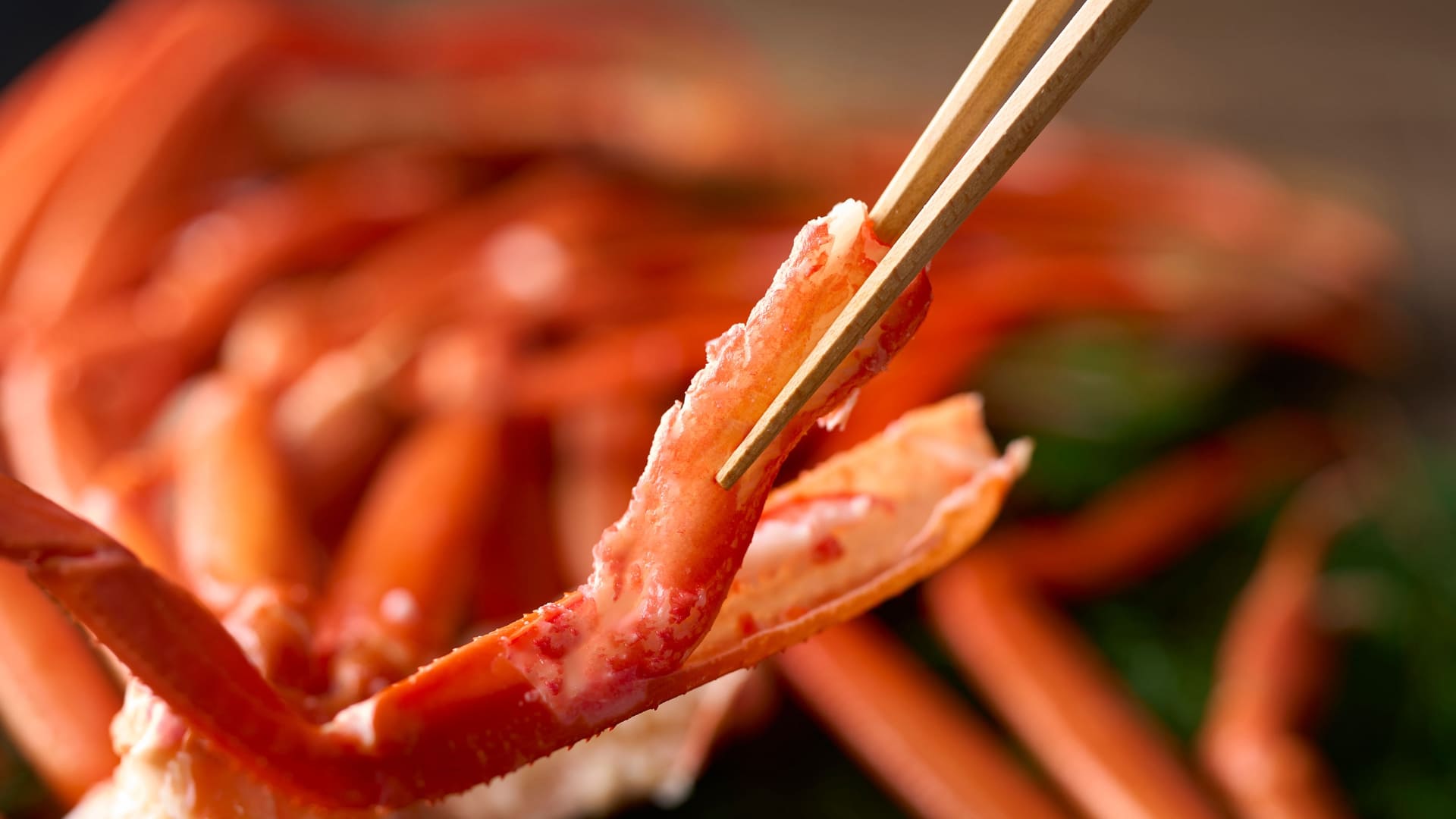 黒毛和牛ロース焼きすきや紅ズワイガニの脚のボイルも食べ放題