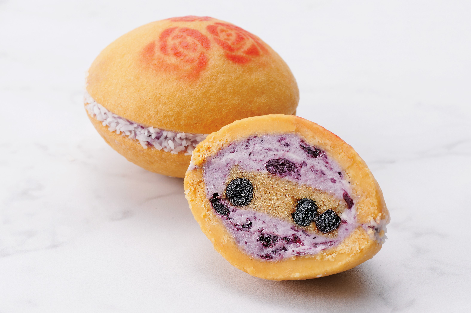 帝国ホテル135周年記念の「バターサンド」と「メロンパン」発売