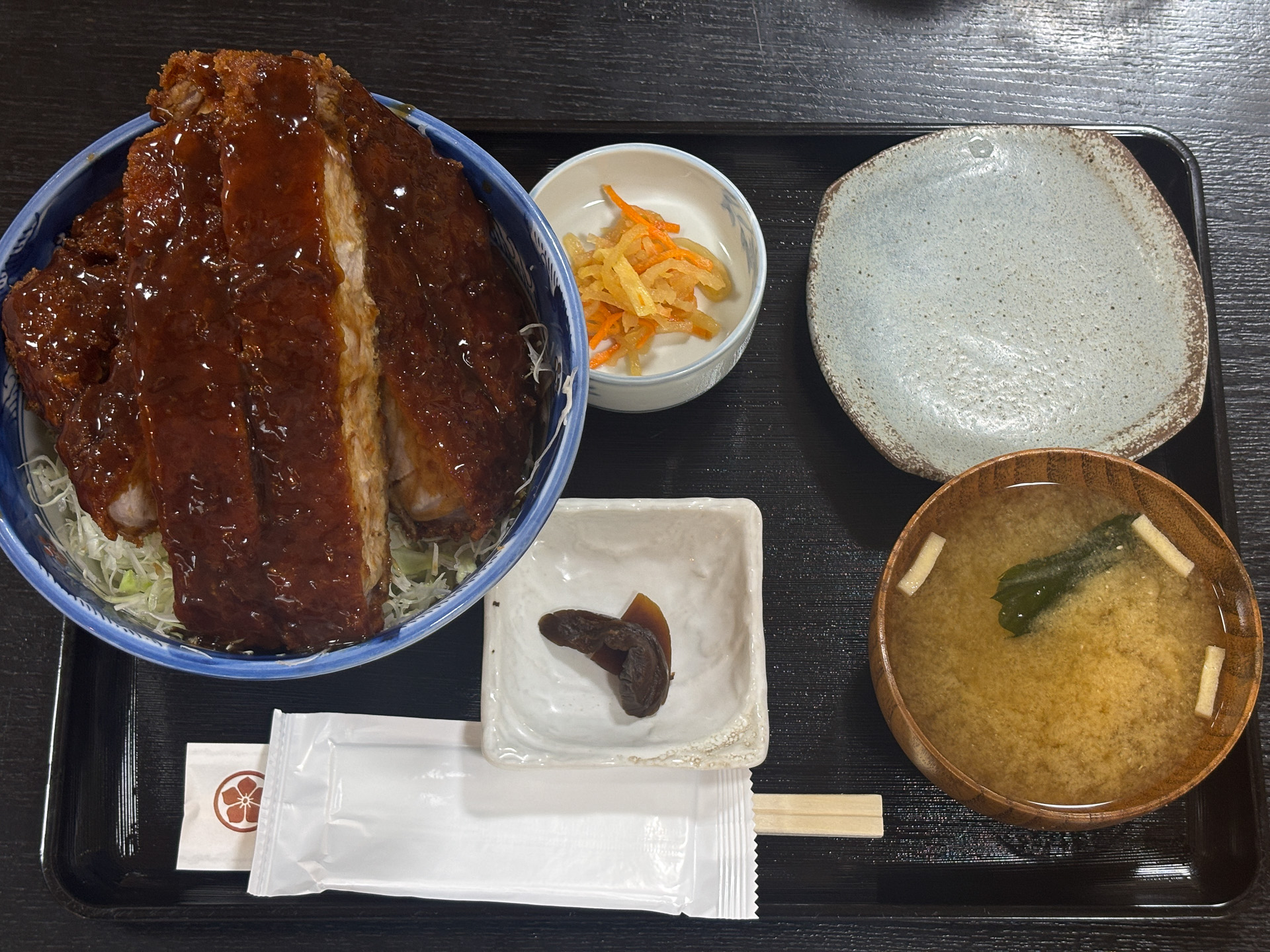 ロースソースカツ丼