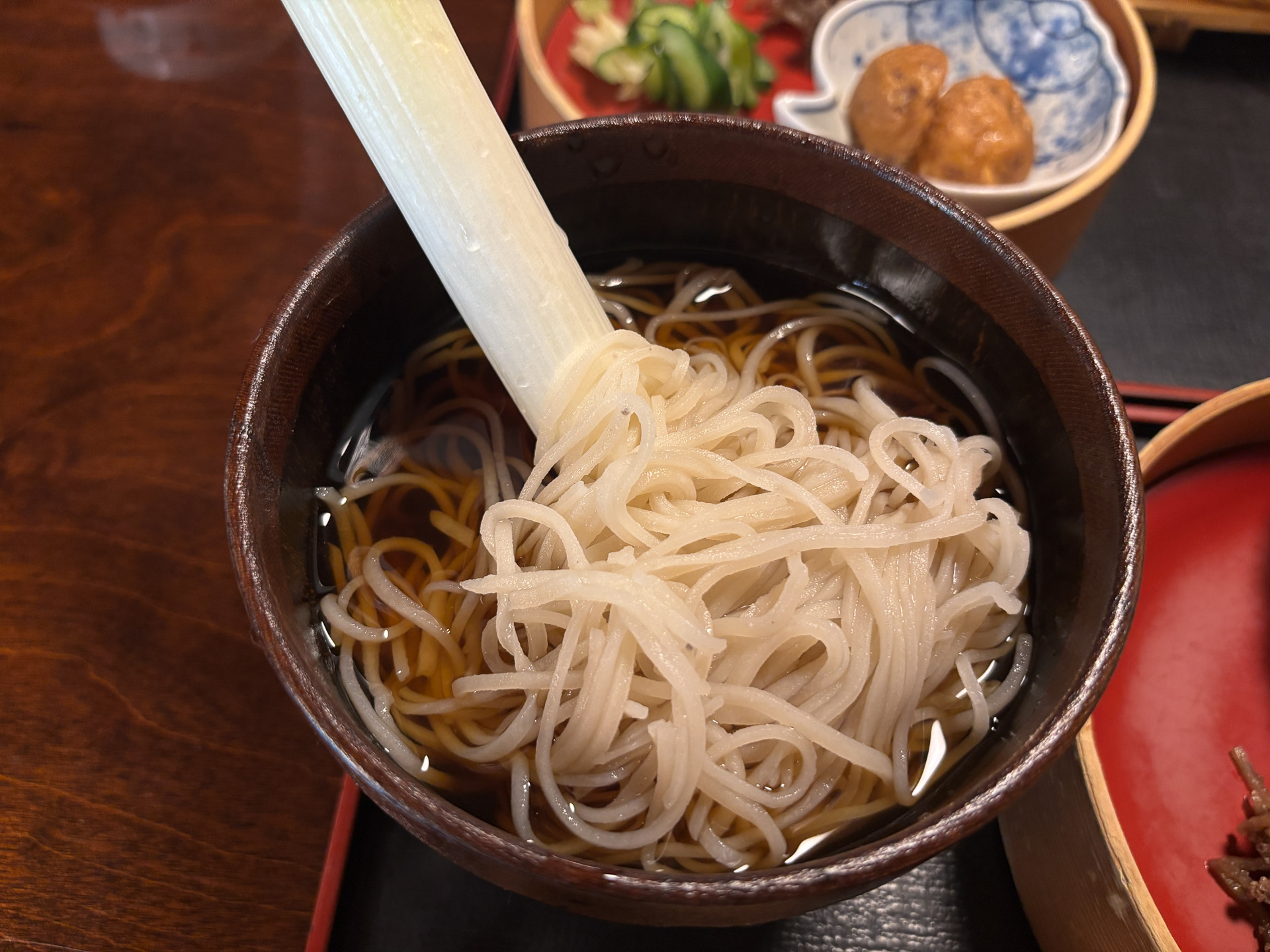 ネギと食べる会津そば