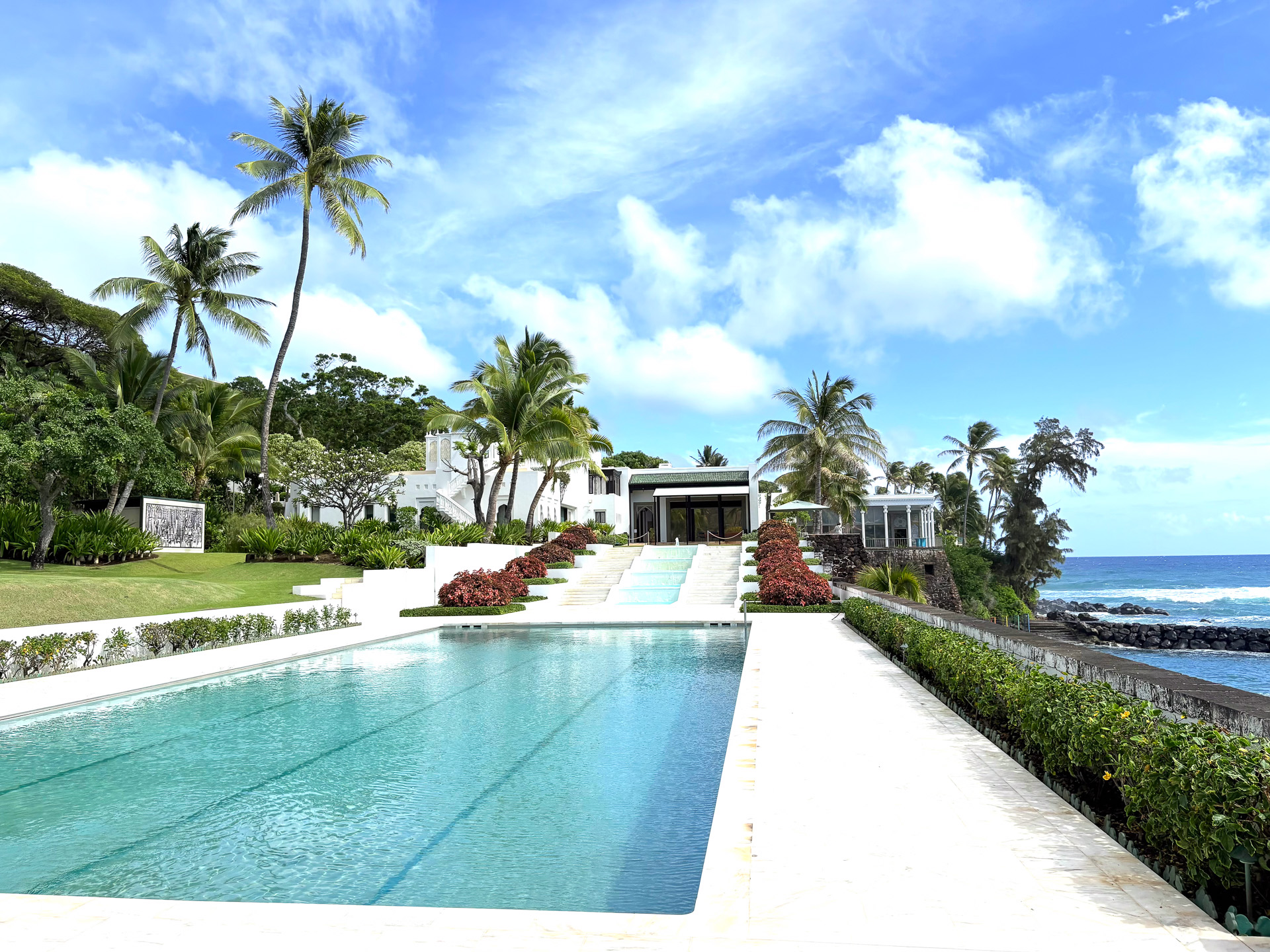 住まい、美術館、庭園、ハワイの自然が一体となった比類なき空間