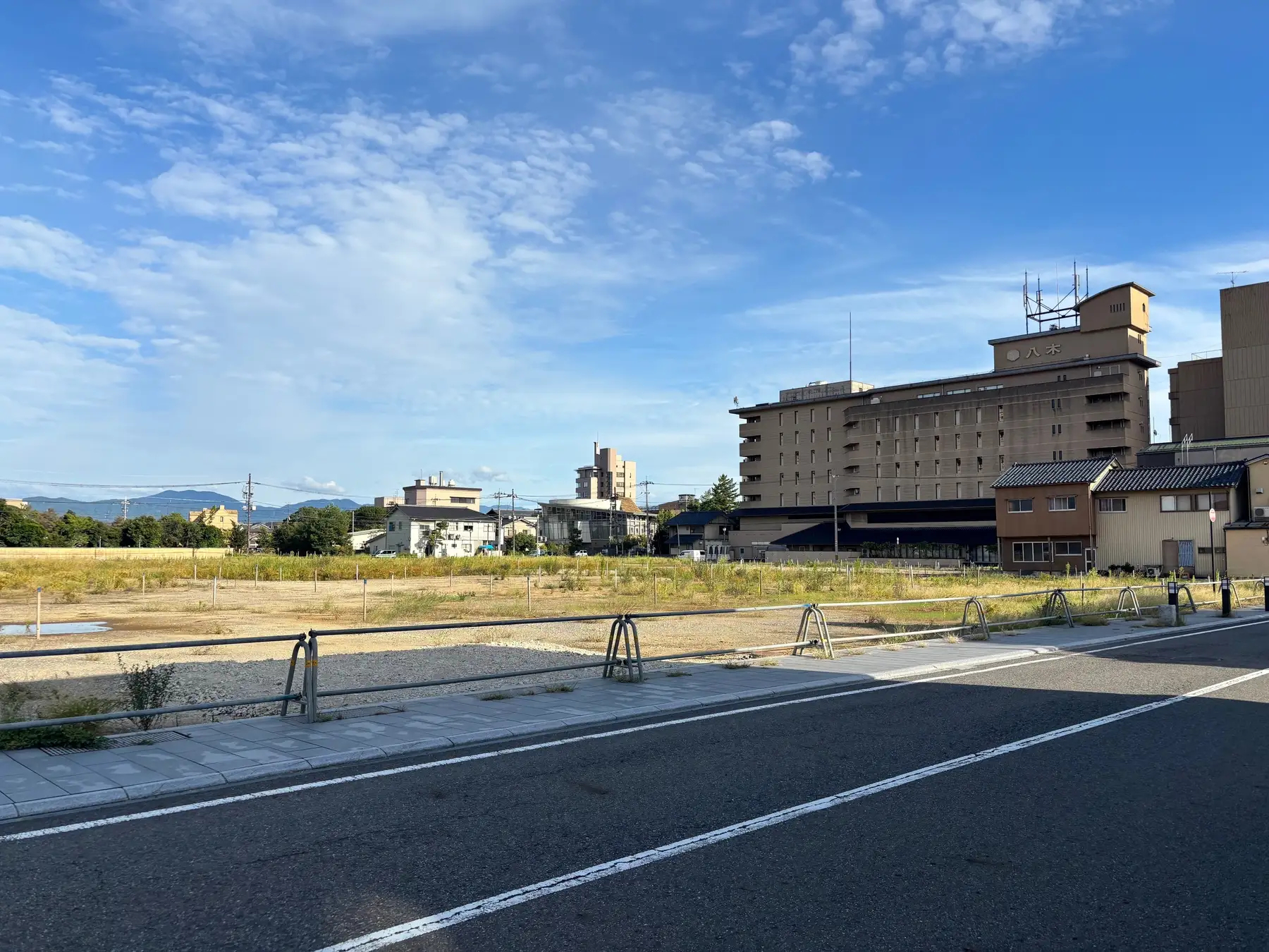 あわら温泉街の中心に位置する旧開花亭跡地