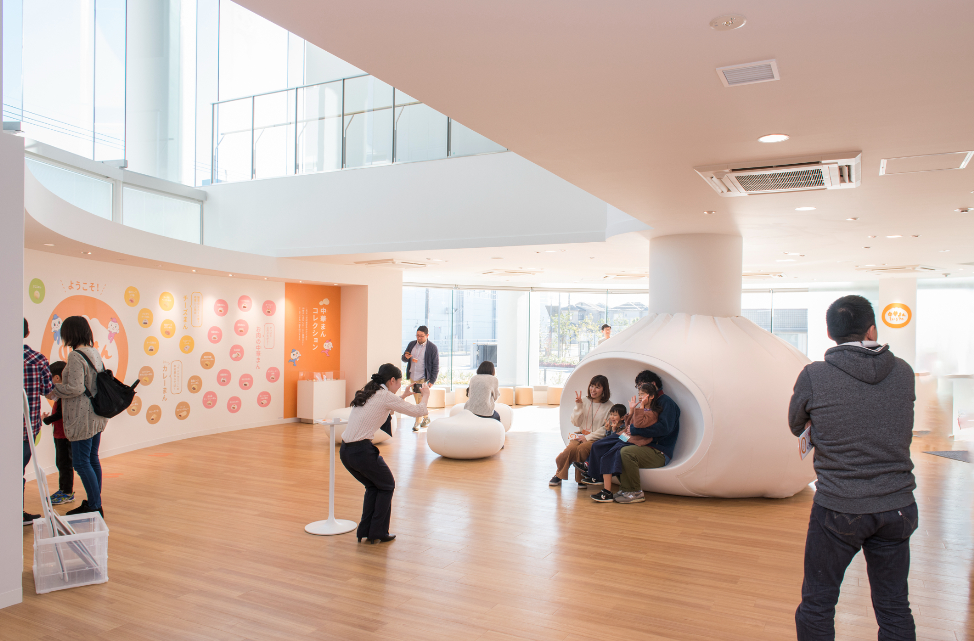 Autumn is here—Japan's season for great food. A new ranking reveals the best factory tours for seeing, learning, and tasting. Pictured is the first-place winner, the Nakamuraya Chuka Man Museum.