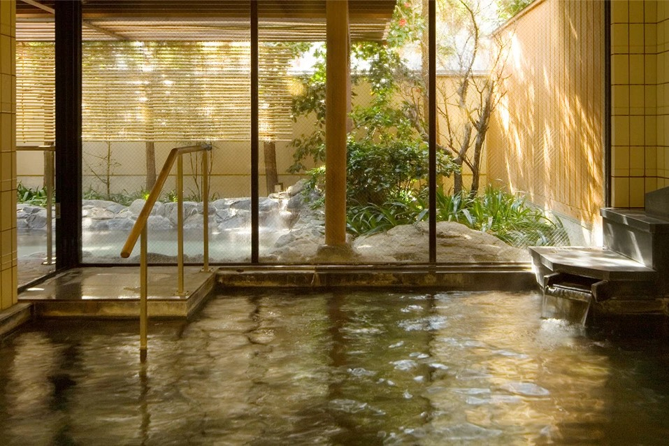 日本三大美人の湯「嬉野温泉」堪能できる大浴場の露天風呂と内湯