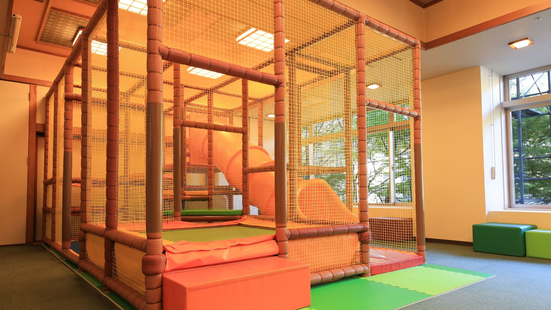 館内のキッズコーナー