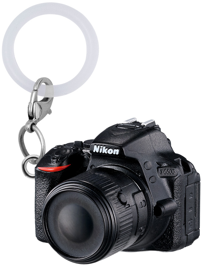 Nikon D5500：AF-S DX NIKKOR 18-55mm f/3.5-5.6G VR II（ブラック/レッド）