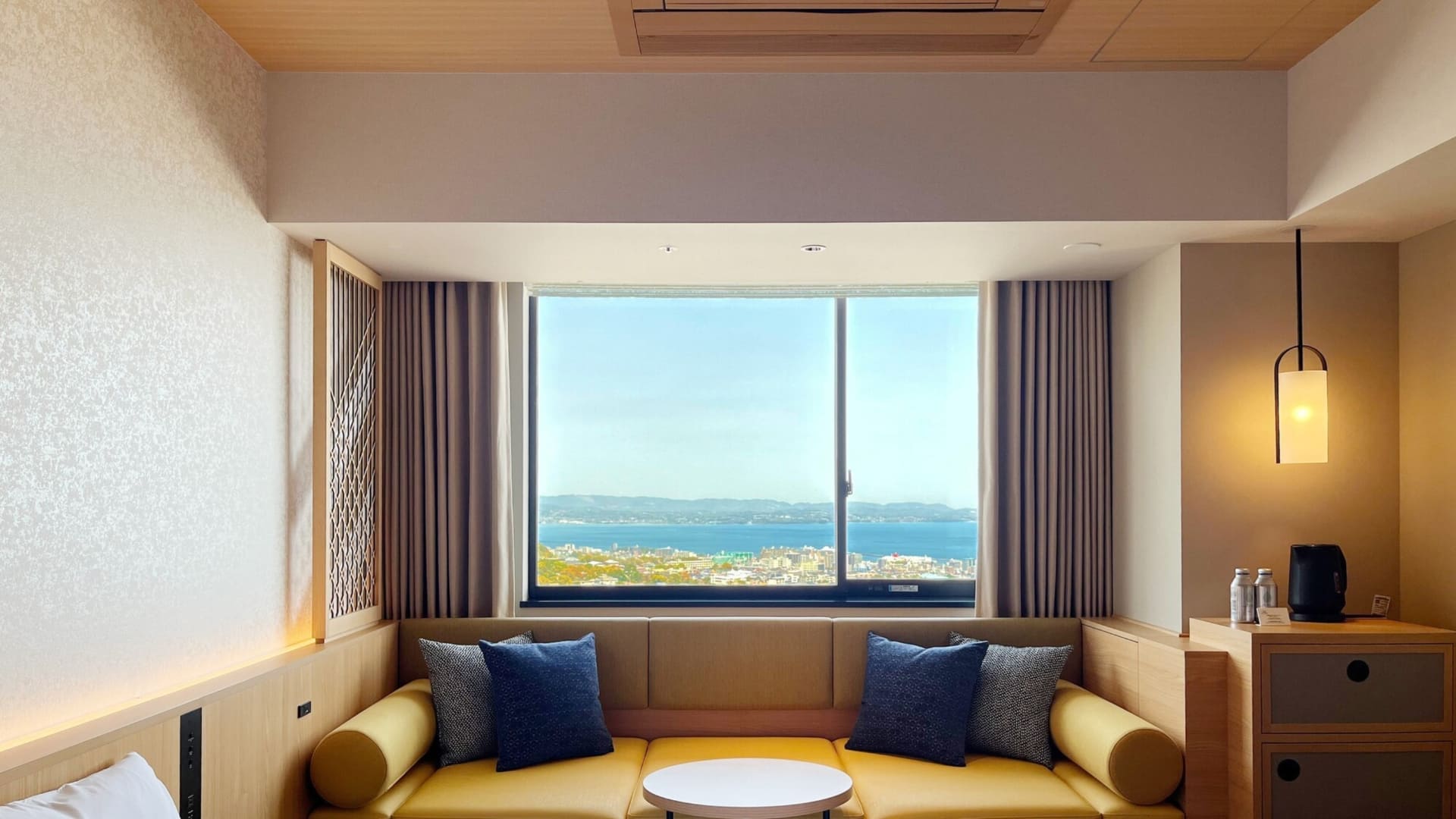 客室タイプは星館スタンダード洋室（海側）