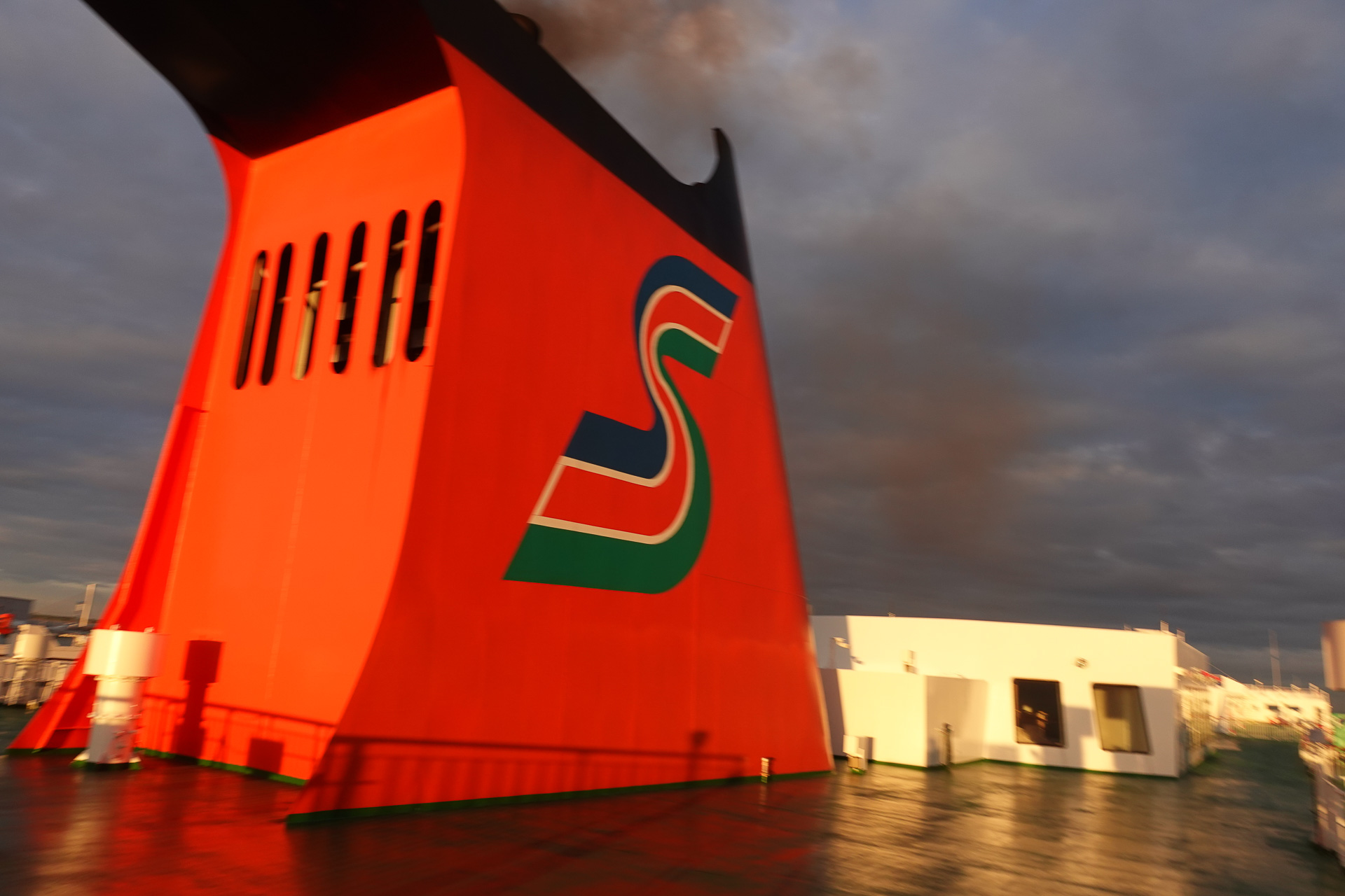 オレンジフェリーのファンネル