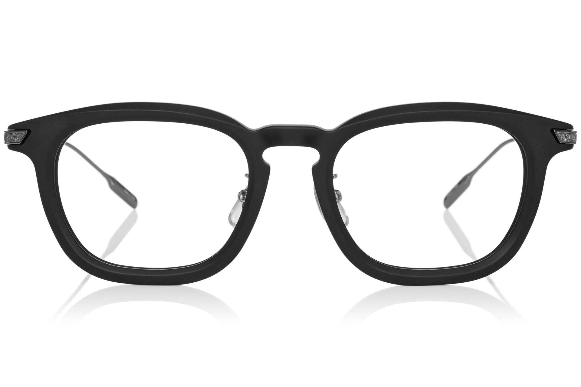 力強いシルエットのウェリントン型「OB2012G-5A、C2 マットブラック」は、優待券の利用で1万5000円→1万1600円に