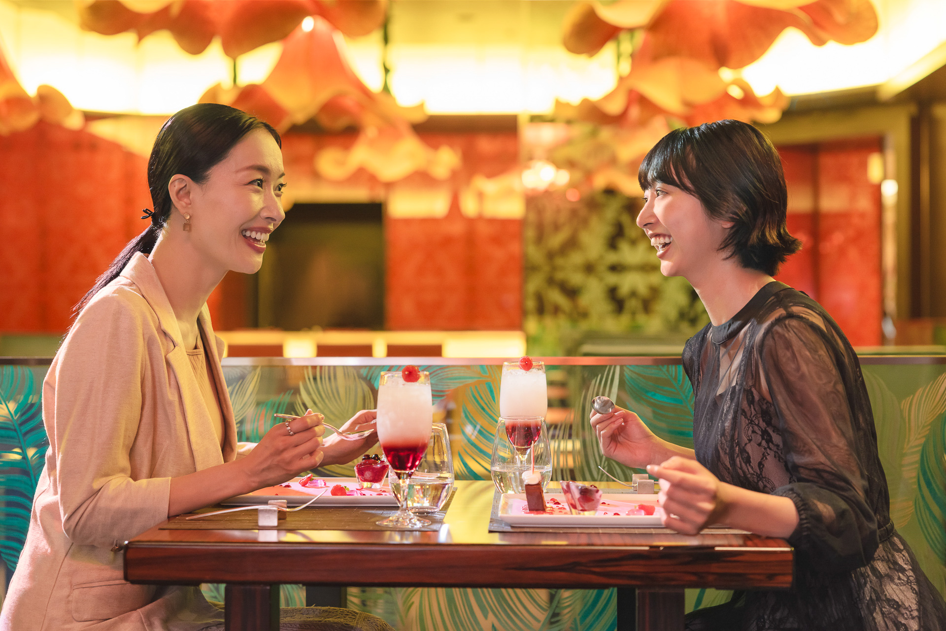 東京ディズニーランドホテルのレストランではイベント連動メニューが味わえる