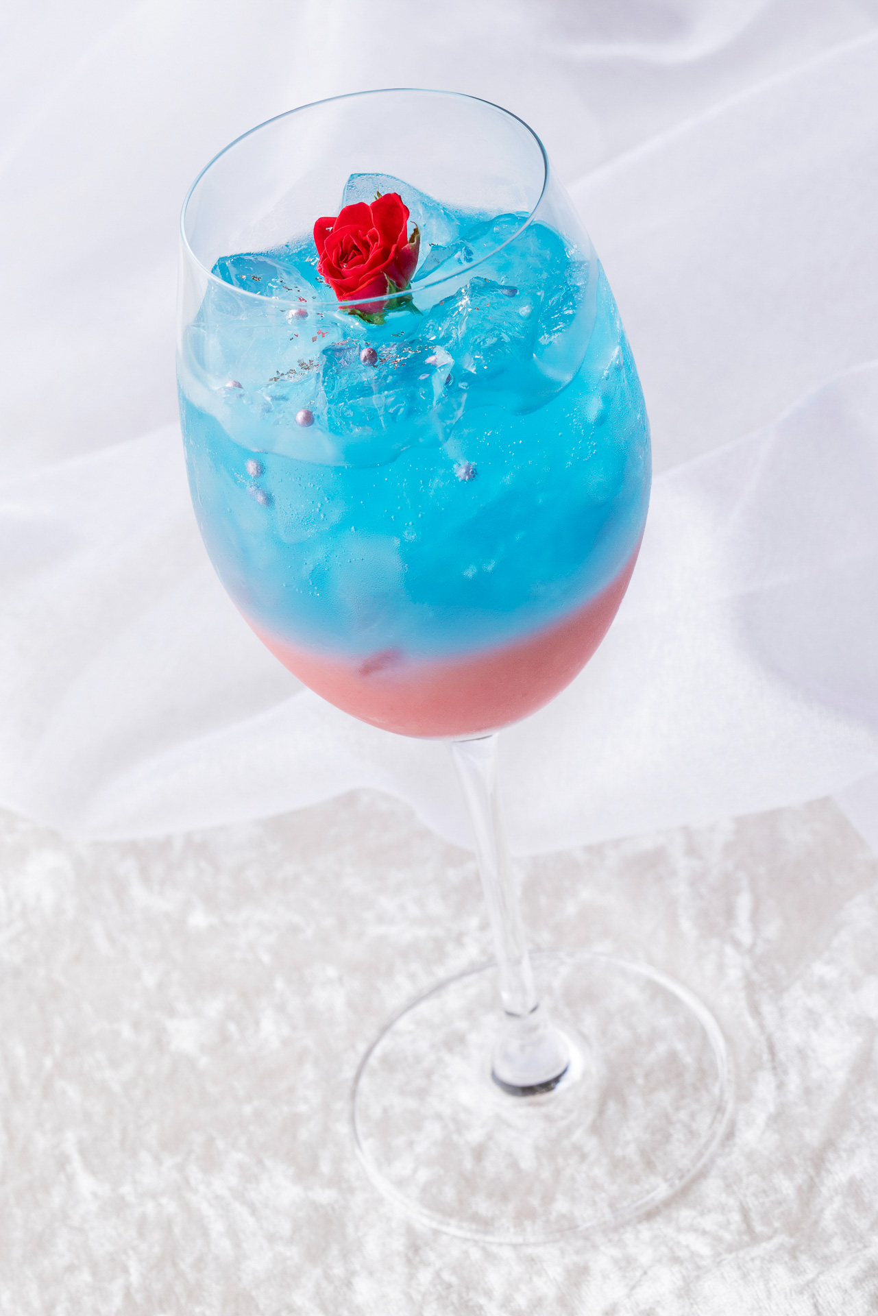 「エンパイア・グリル」の「ディズニー・パルパルーザ“ミニーのファンダーランド”スペシャルドリンク」（1600円）