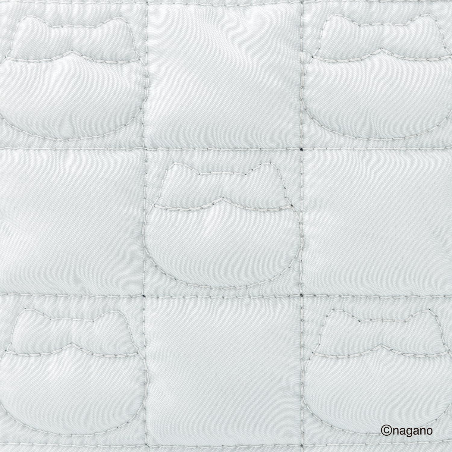 よくみるとハチワレがいるキルティング柄