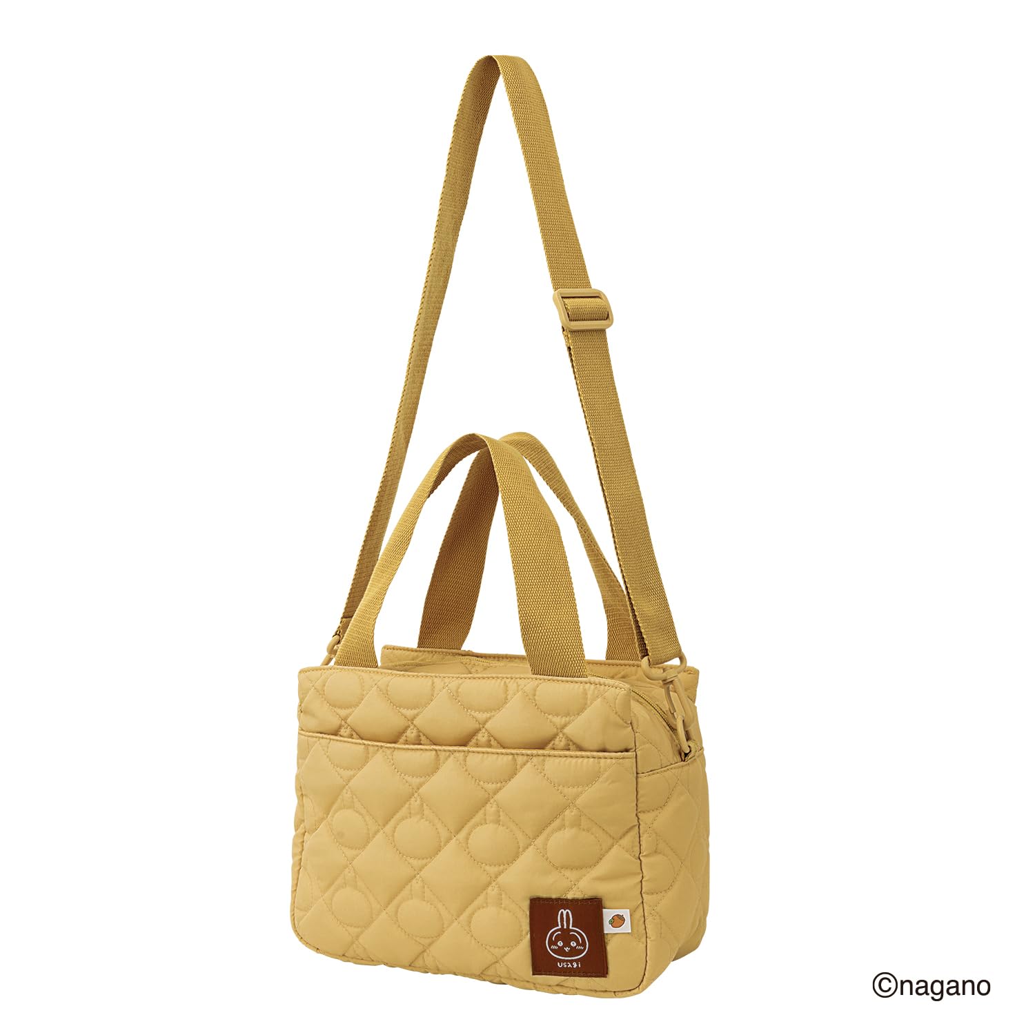 「CHIIKAWA 2WAY QUILTING BAG BOOK うさぎver.」。長さ調節＆取り外し可能なショルダーストラップ付き