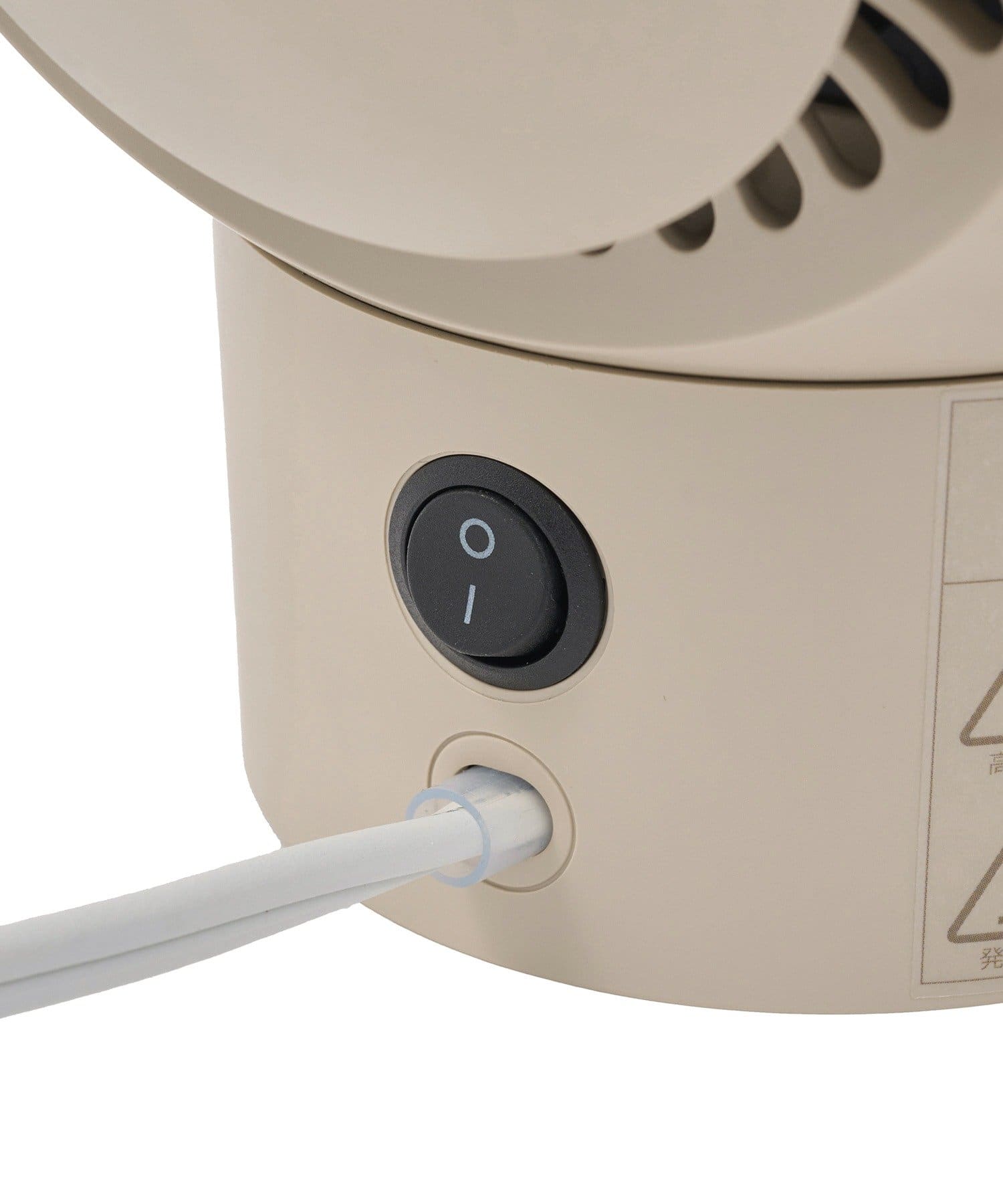 コンパクトヒーター。カラーはブラウン