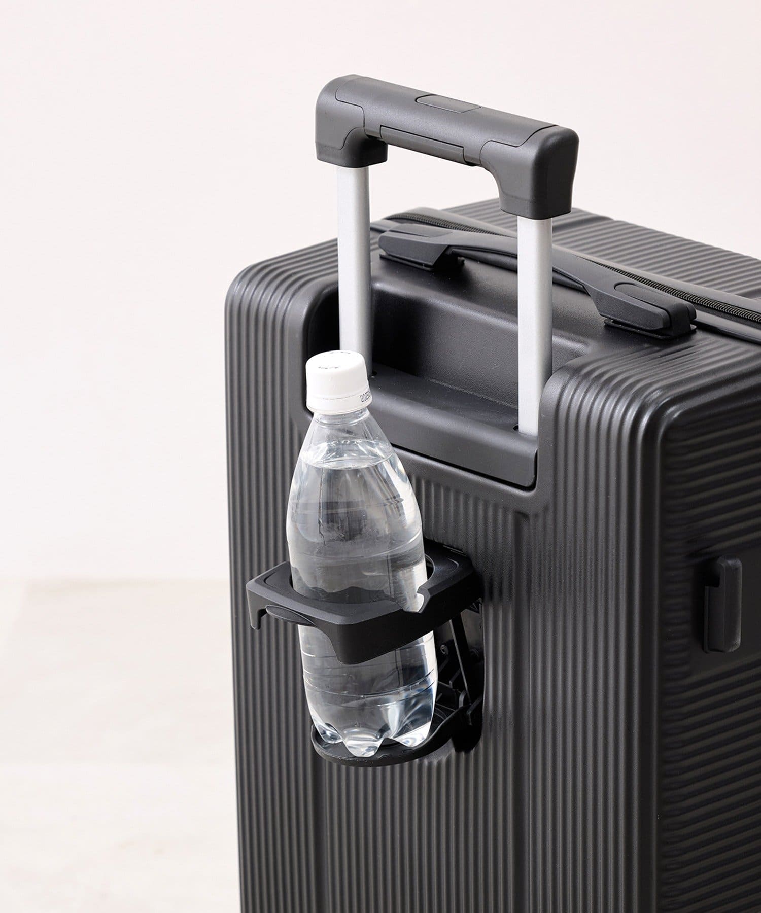 機内持ち込みサイズスーツケース（7150円）