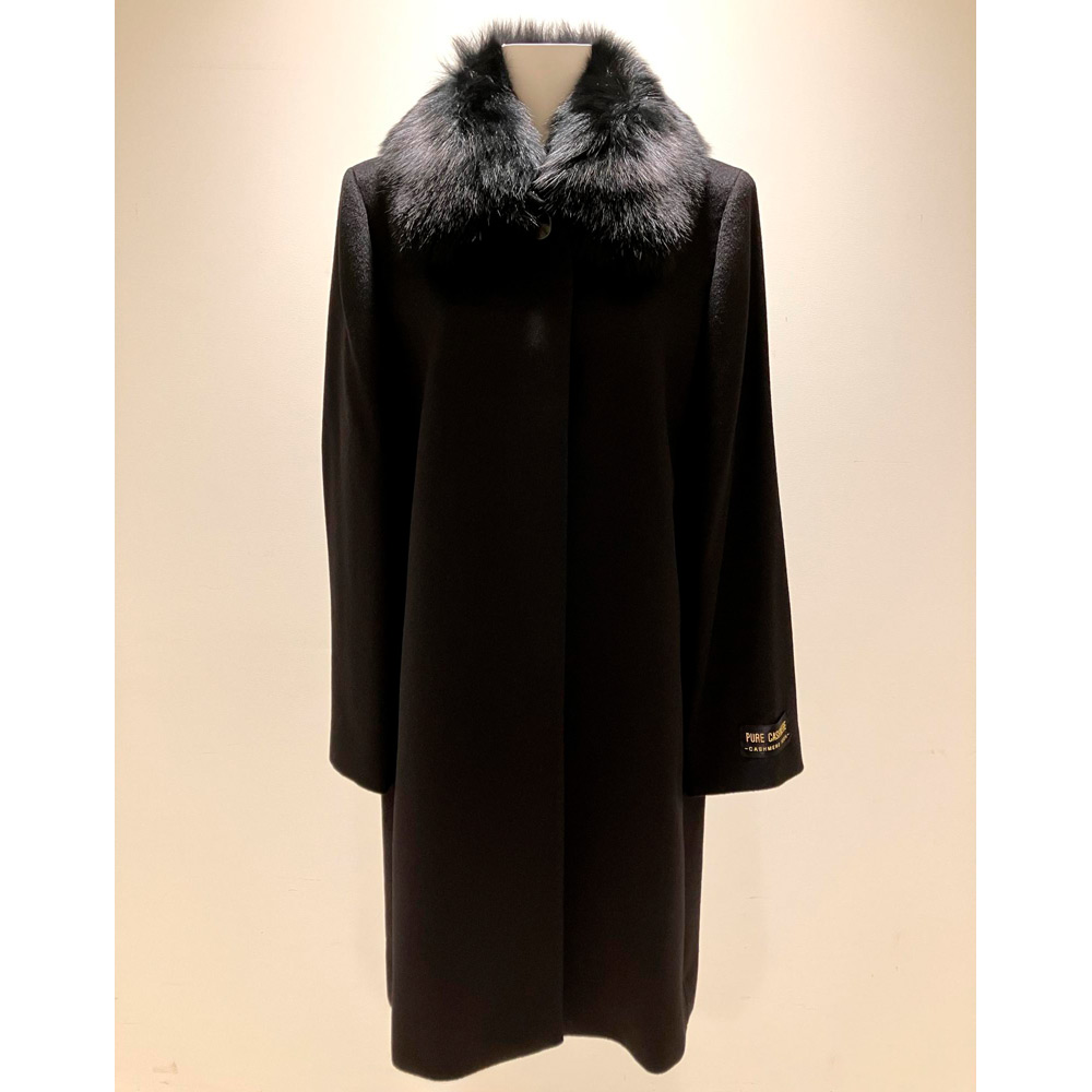 カシミヤ100％コート（3万3000円）