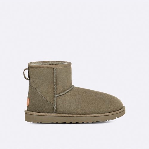UGG CLASSIC MINI II（1万9250円）