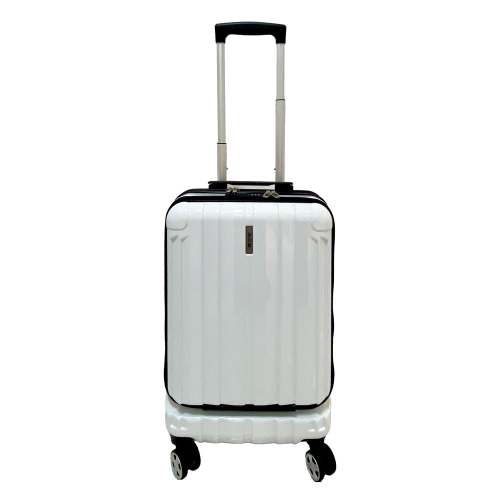 有名ブランドスーツケース（1万1000円）