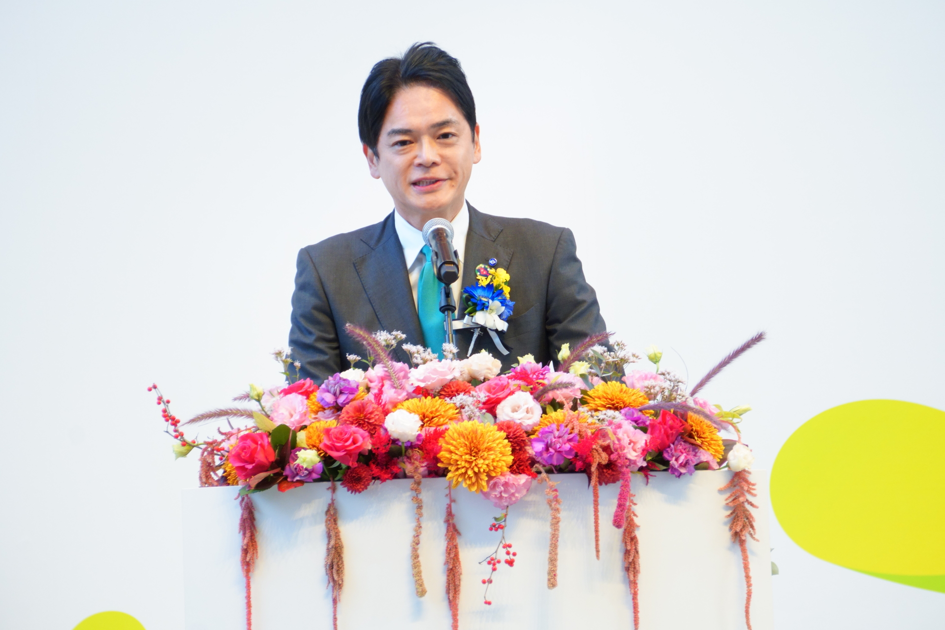 横浜市長 山中竹春氏