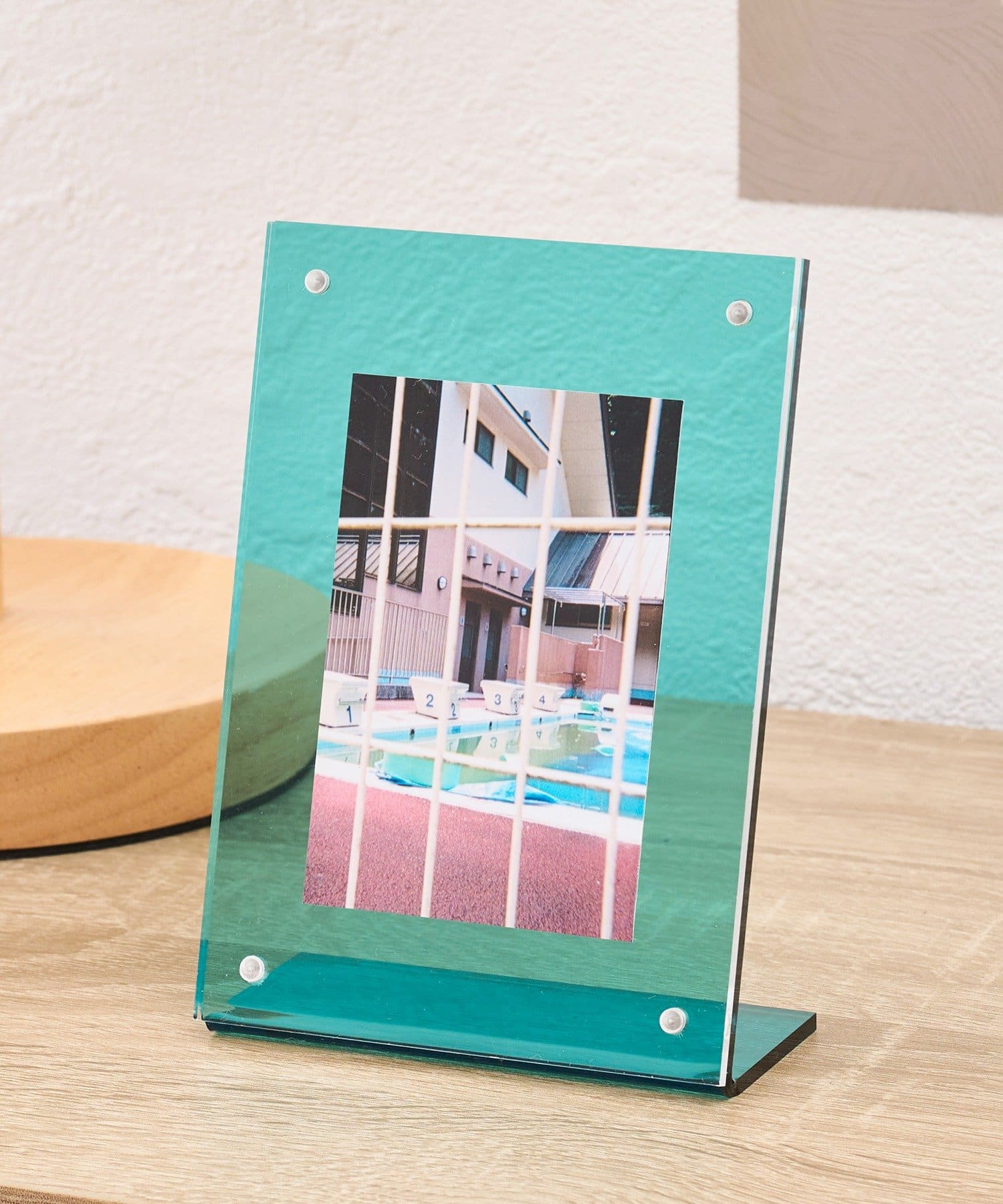 「クリアマグネットフォトフレームL判ハーフ」330円